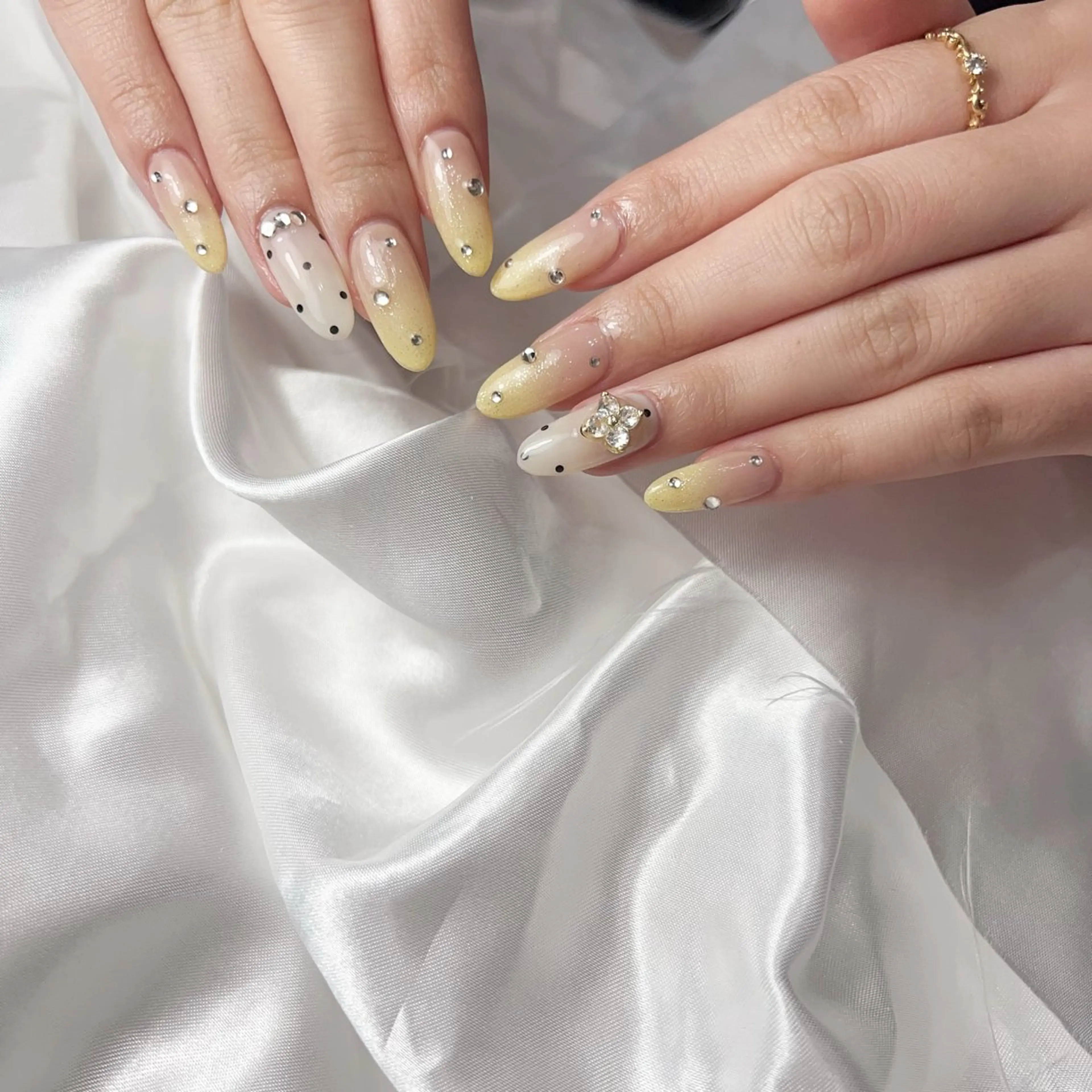 ネイル ハンドネイル nailstudio ′ecole所属・nailstudio ′ecoleのネイルデザイン