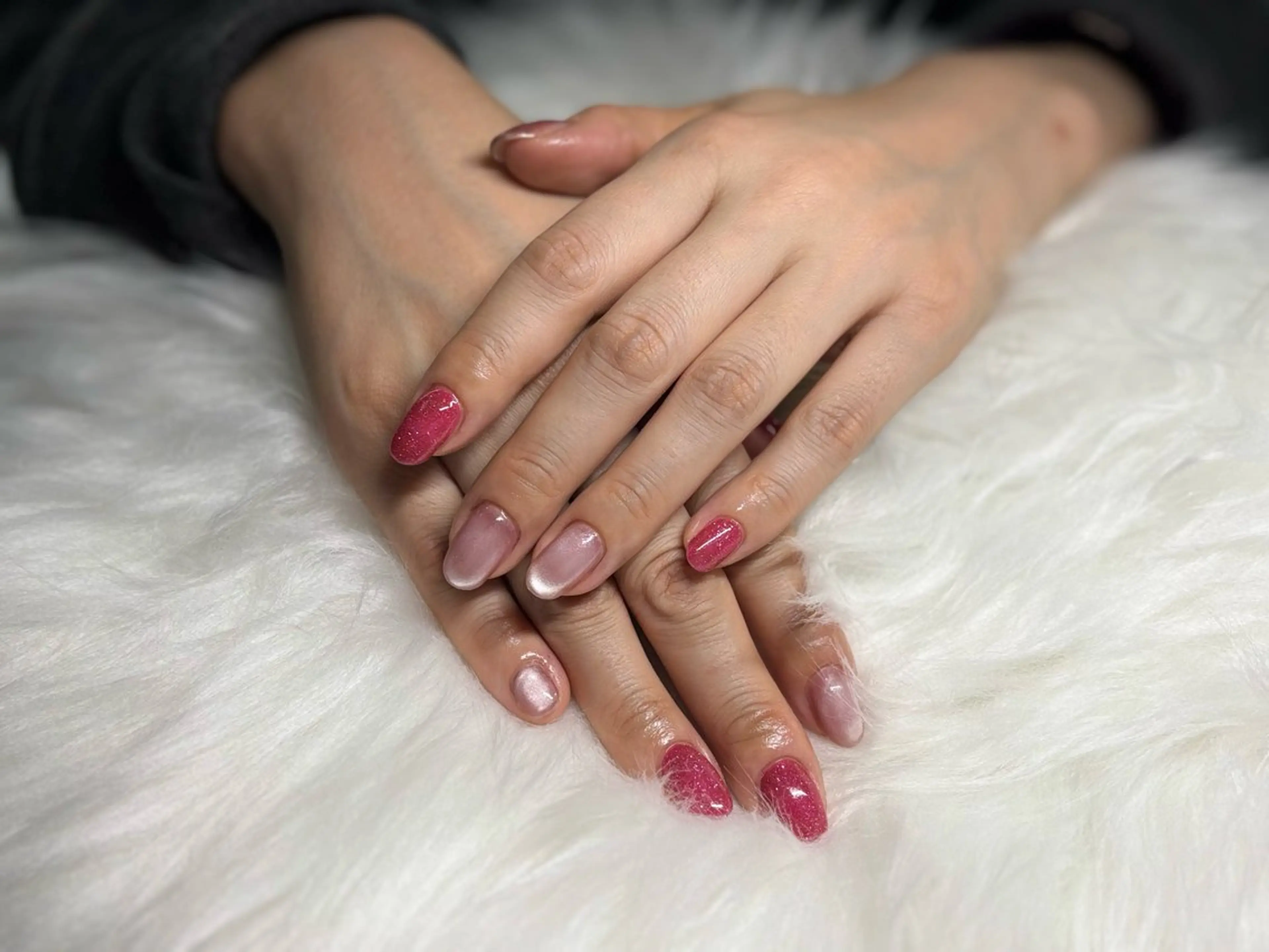 ネイル ジェルネイル ラメ(グリッター) マグネットネイル ピンク ハンドネイル Re:am-リアム-所属・Re:am AYUのネイルデザイン