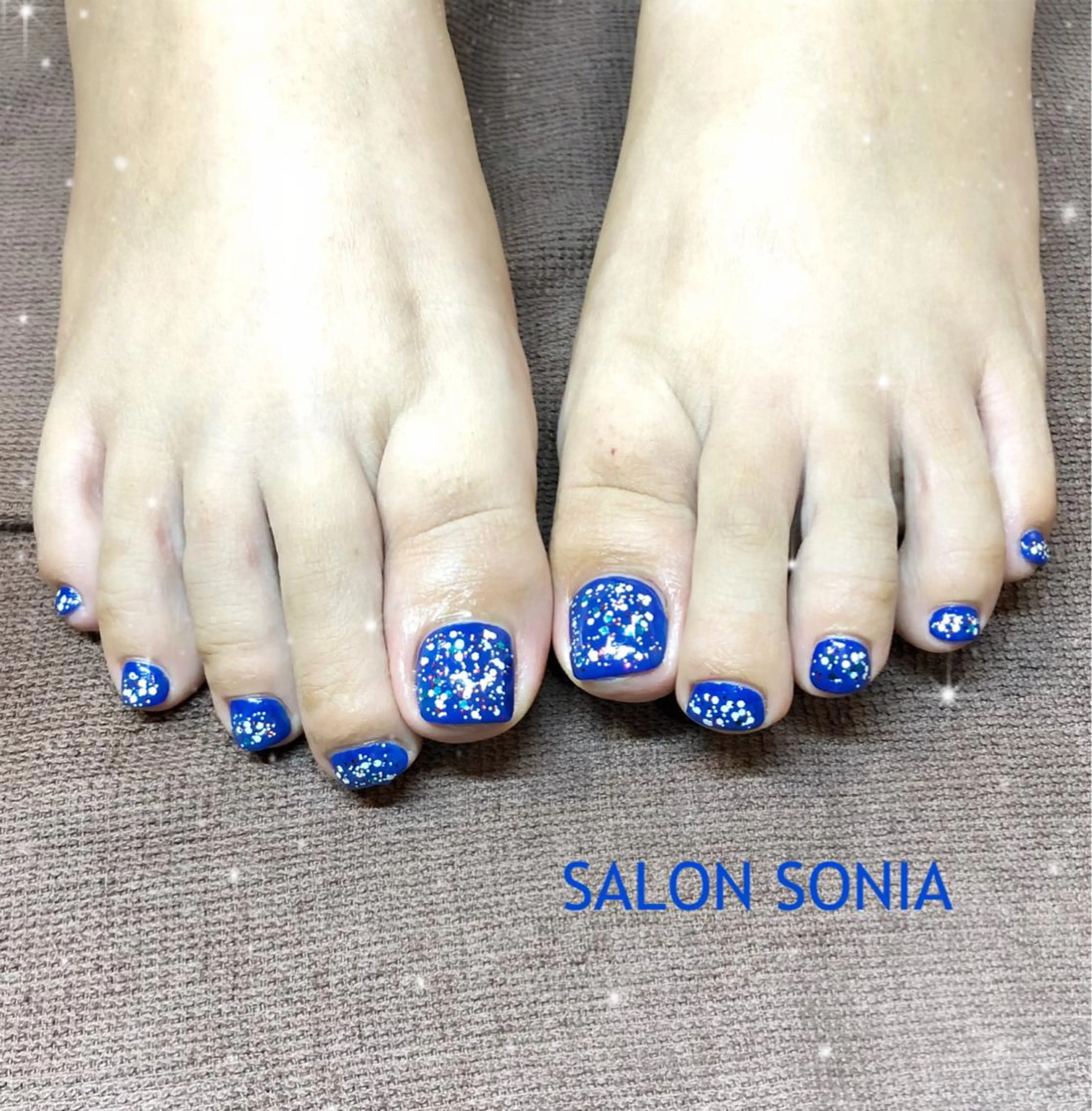 ネイル フットネイル 小顔・毛穴・たるみ ネイル　似内真樹のエステ・リラクイメージ