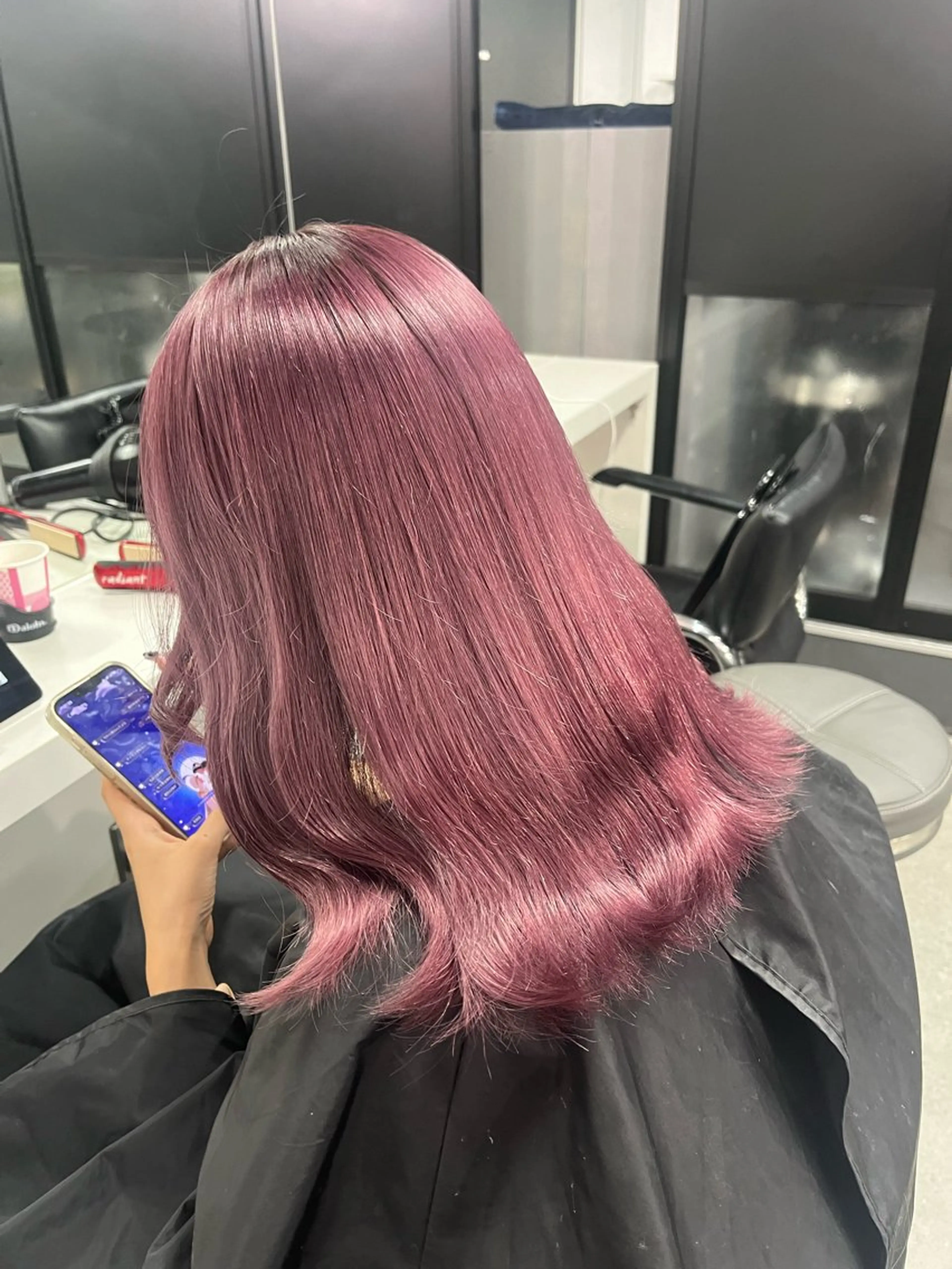 セミロング ヘアカラー ハイトーン/艶カラー 𝐧𝐨𝐚のヘアスタイル