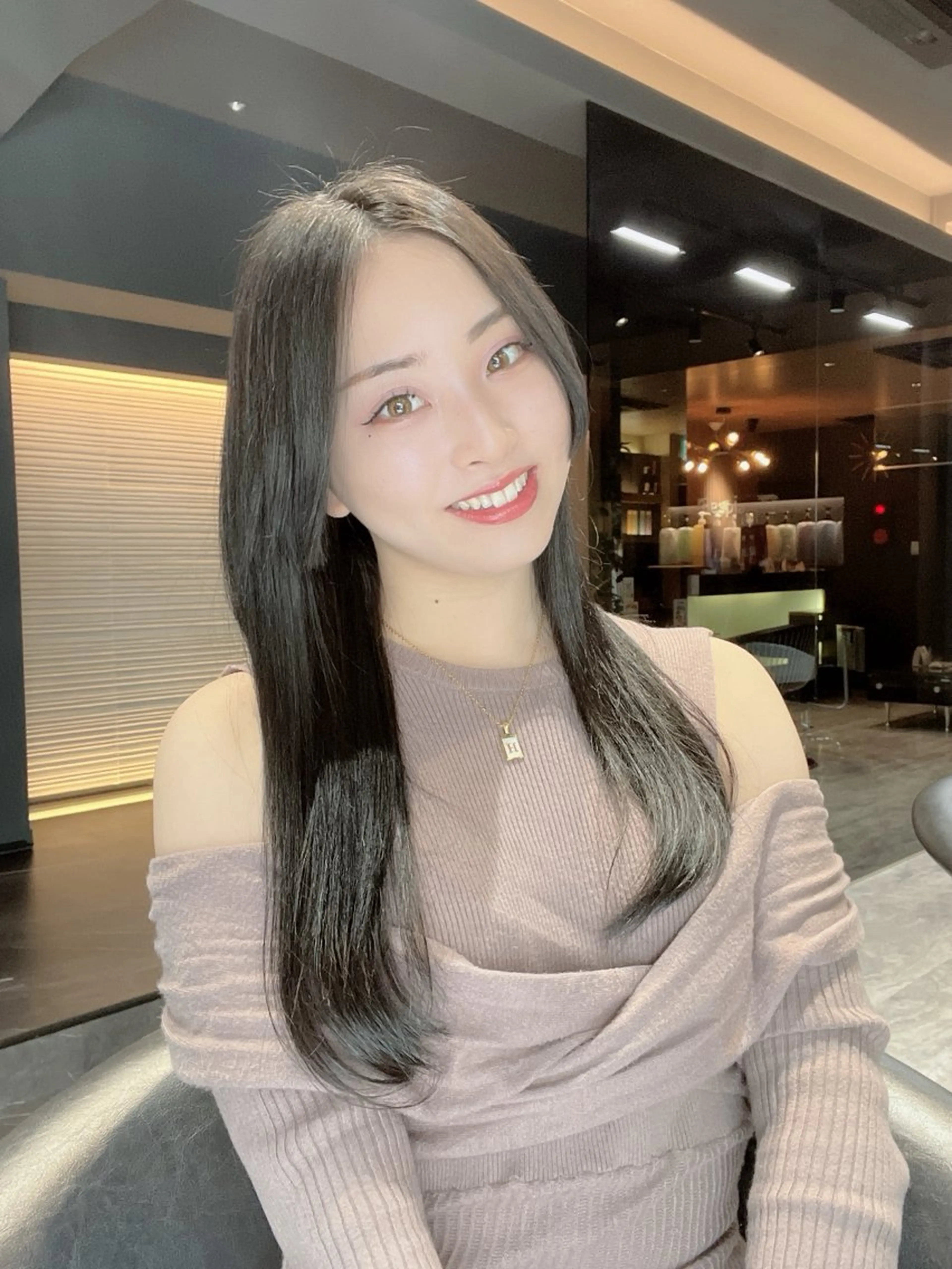 ロング 似合わせカット トリートメント カット ヘアカラー トリートメント ヘッドスパ レスピア銀座中央通り店所属・酸性ストレート/ 透明感カラー/中村利のヘアスタイル