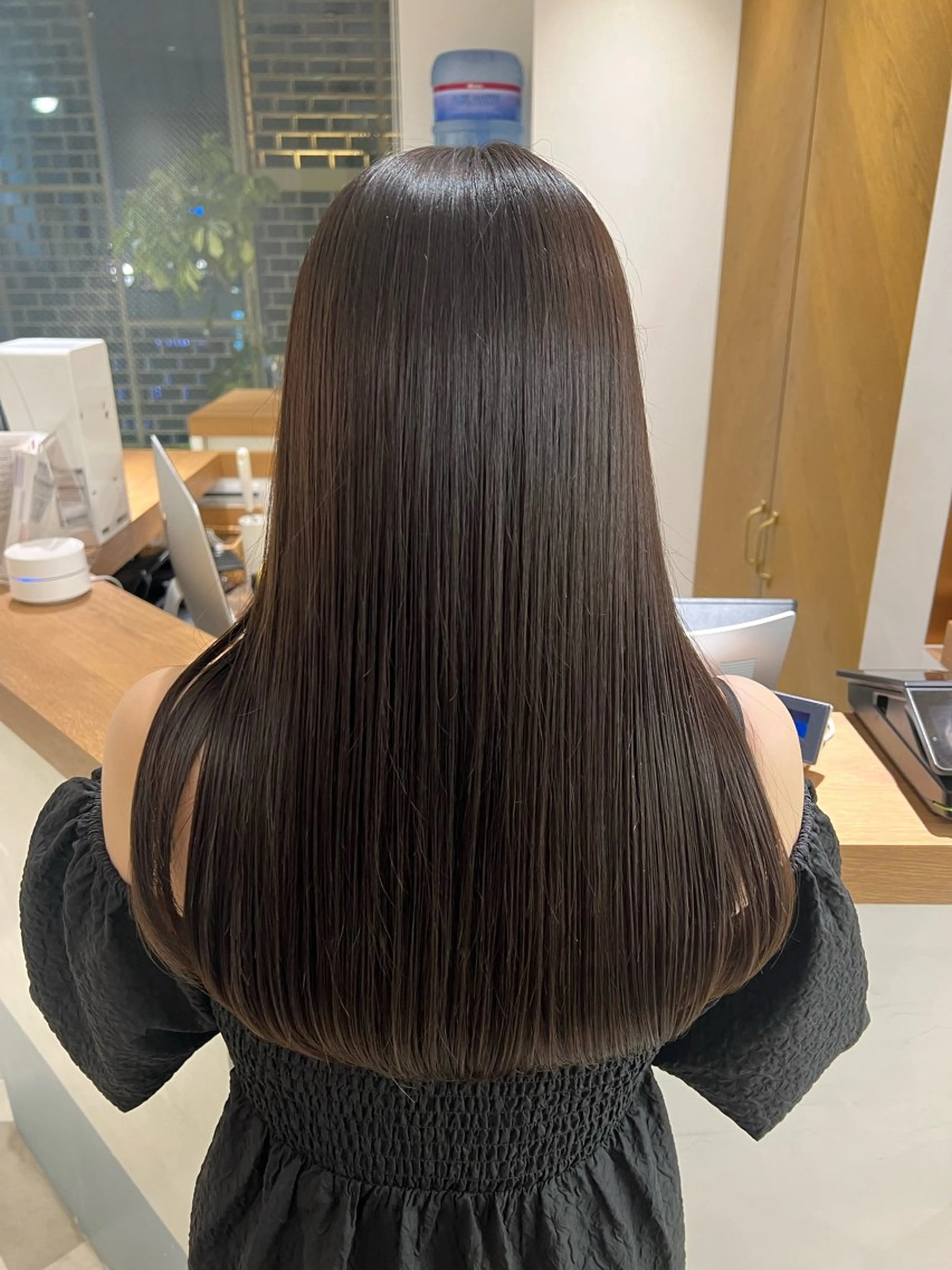 ロング ヘアカラー トリートメント L'EANE THE TOKYO所属・ロングカット無料｜ 青山 ｜髪質改善のヘアスタイル