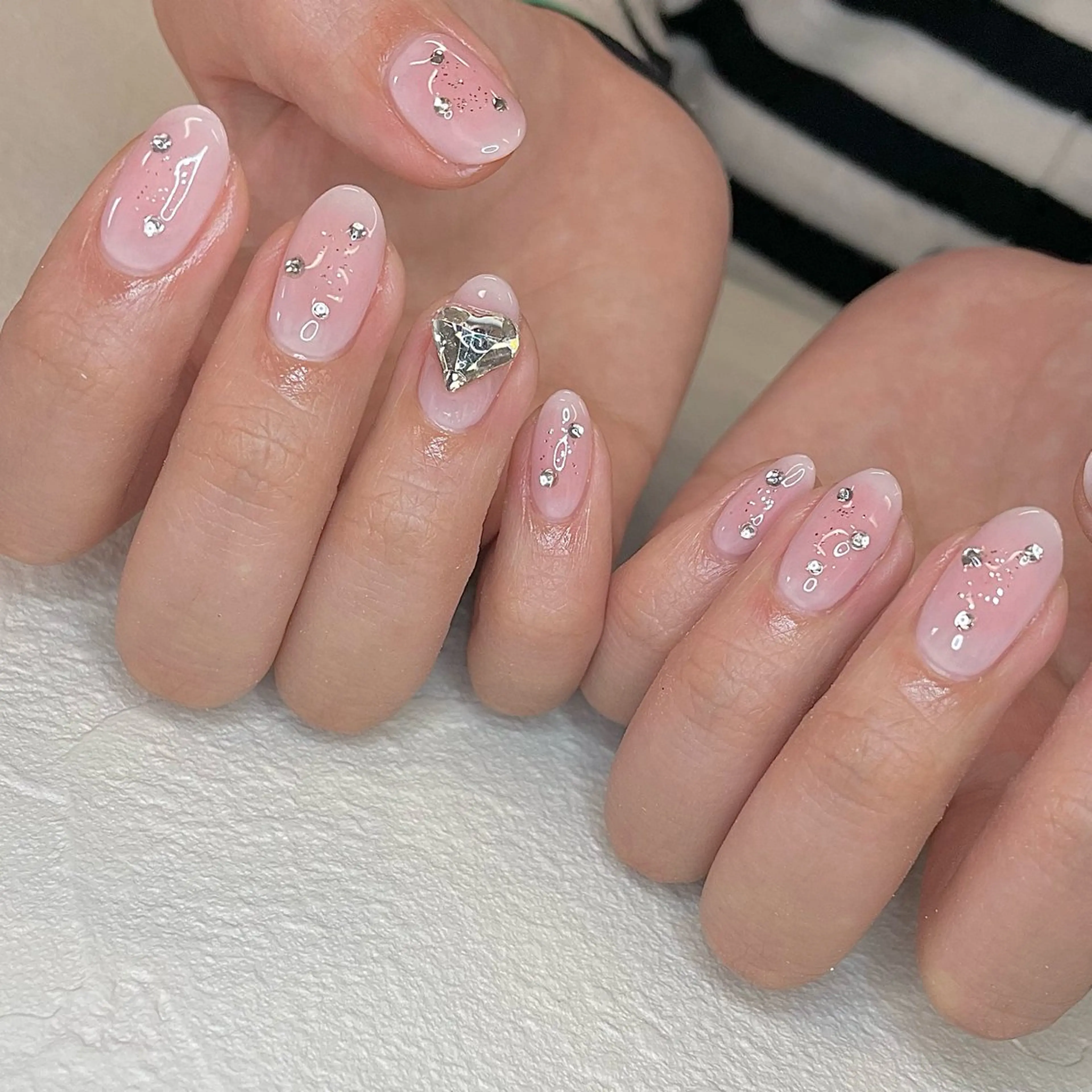 ネイル b'6 by Stir所属・b'6 SAKINAのネイルデザイン