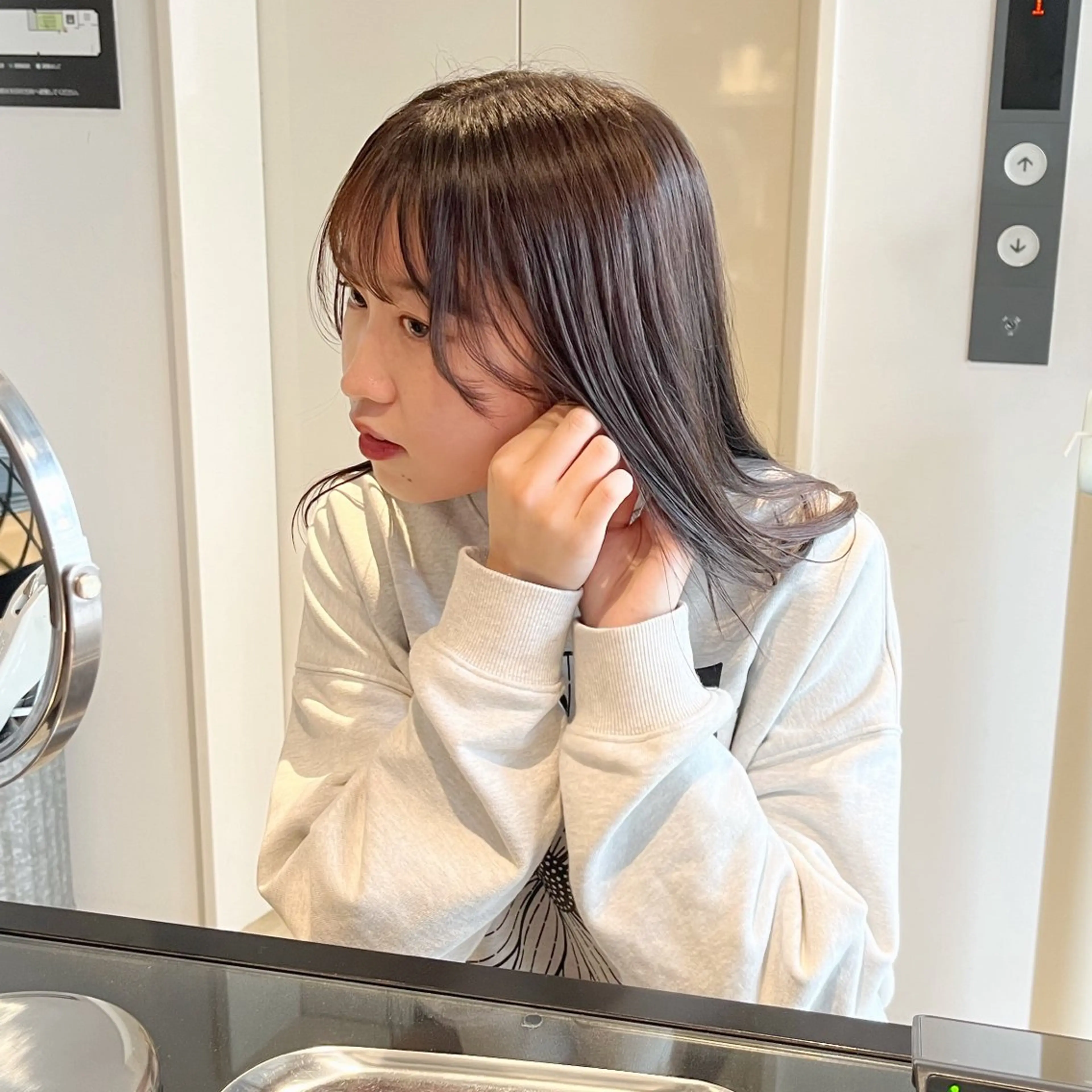 セミロング kawai rihoのヘアスタイル