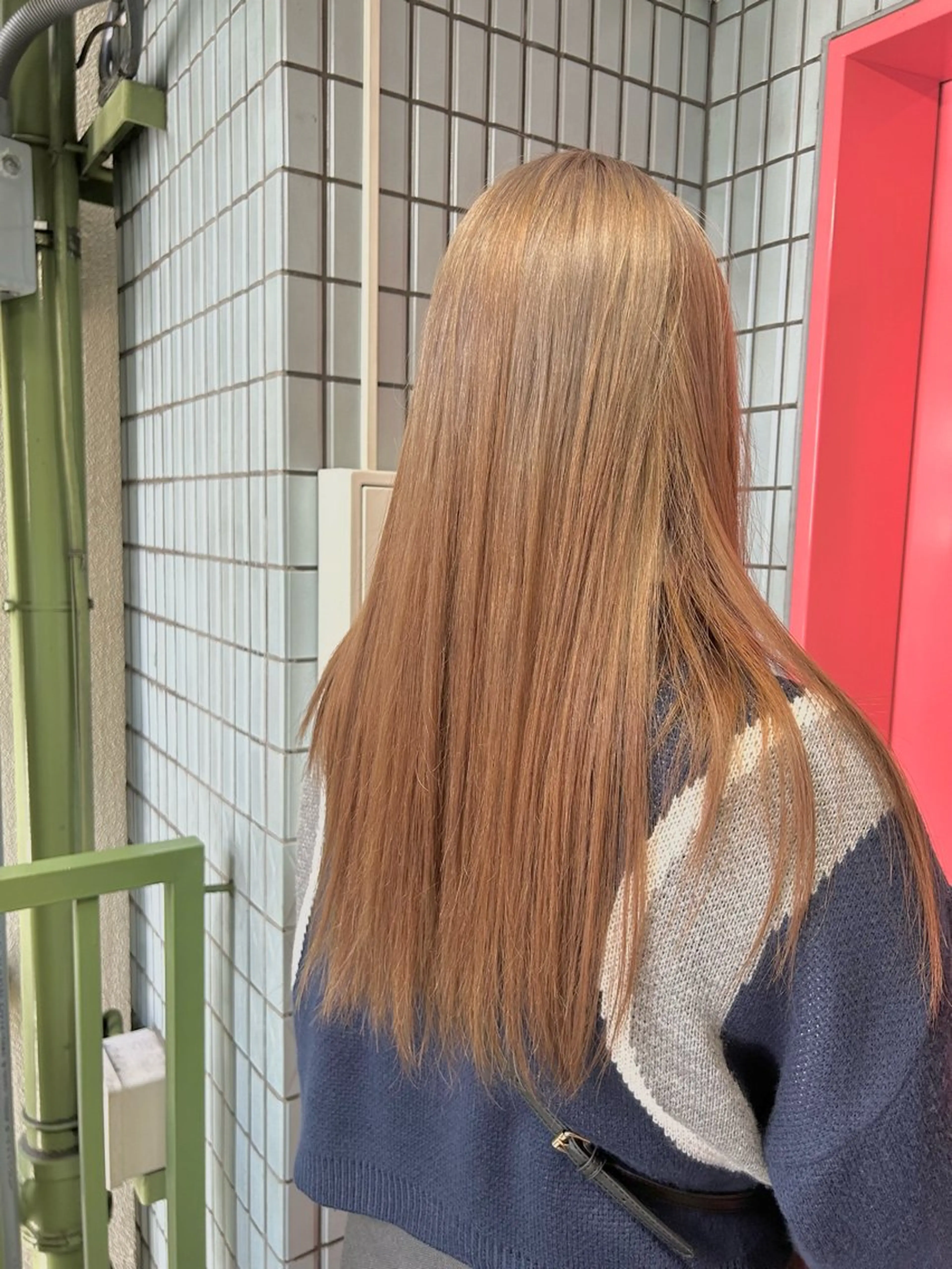 ロング カラー ベージュカラー ミルクティーベージュ Lily所属・横浜/鶴屋町/美容室 LilyHitomiの眉毛・アイブロウイメージ