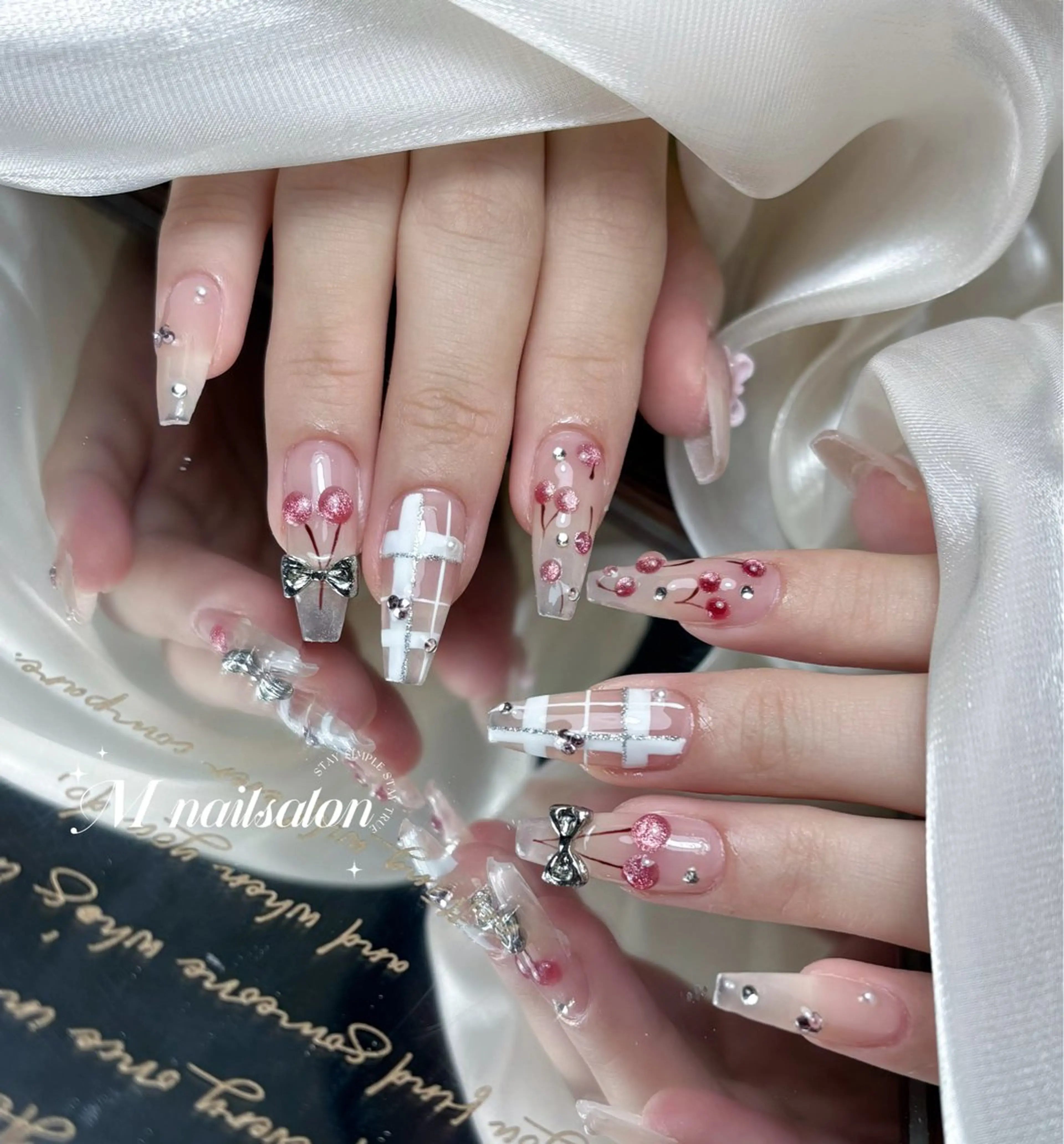 ネイル ハンドネイル M🌷nail 長さだし専門店のネイルデザイン