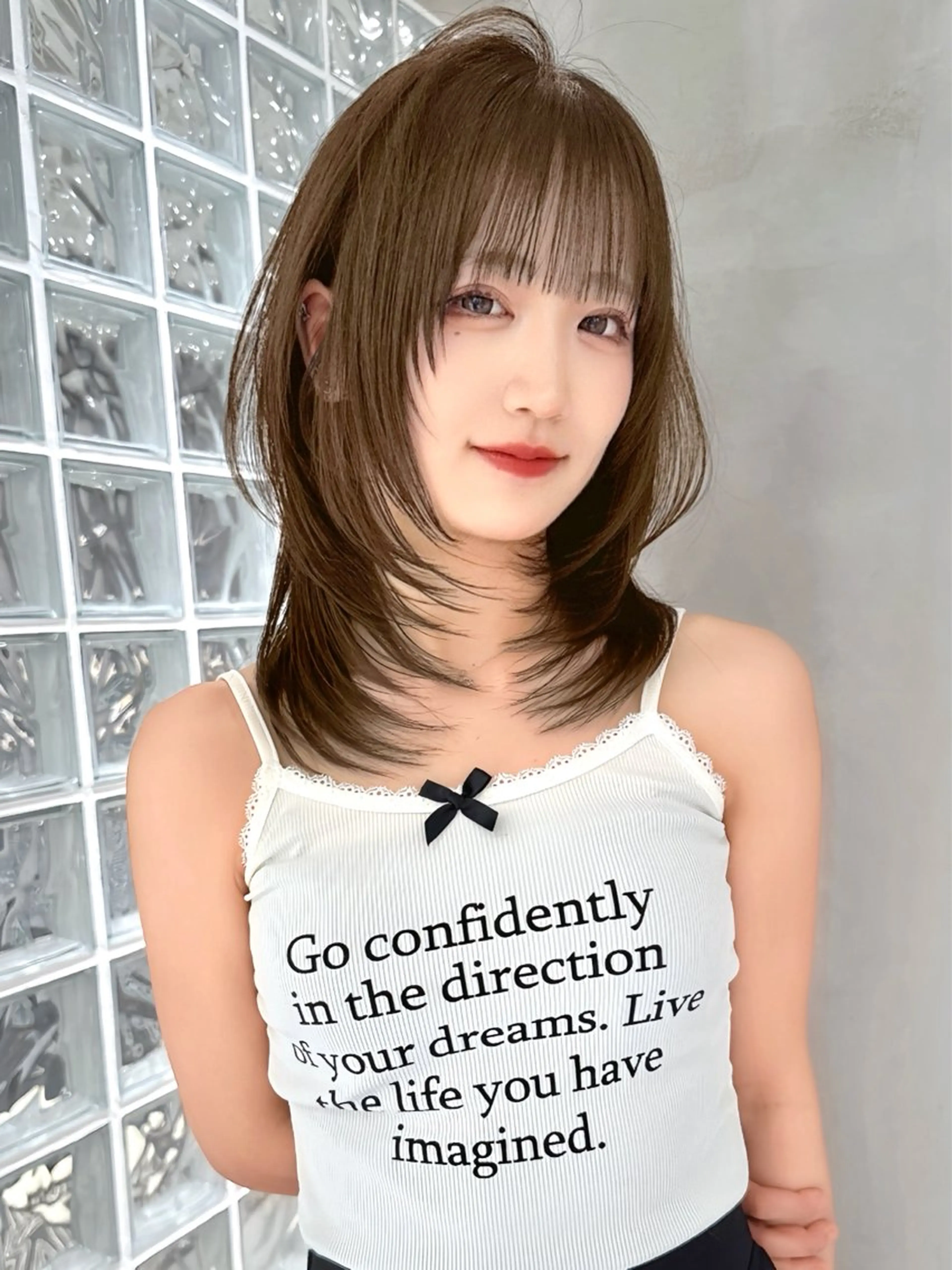 セミロング レイヤーカット Yuto ブリーチ /ミルクティーのヘアスタイル