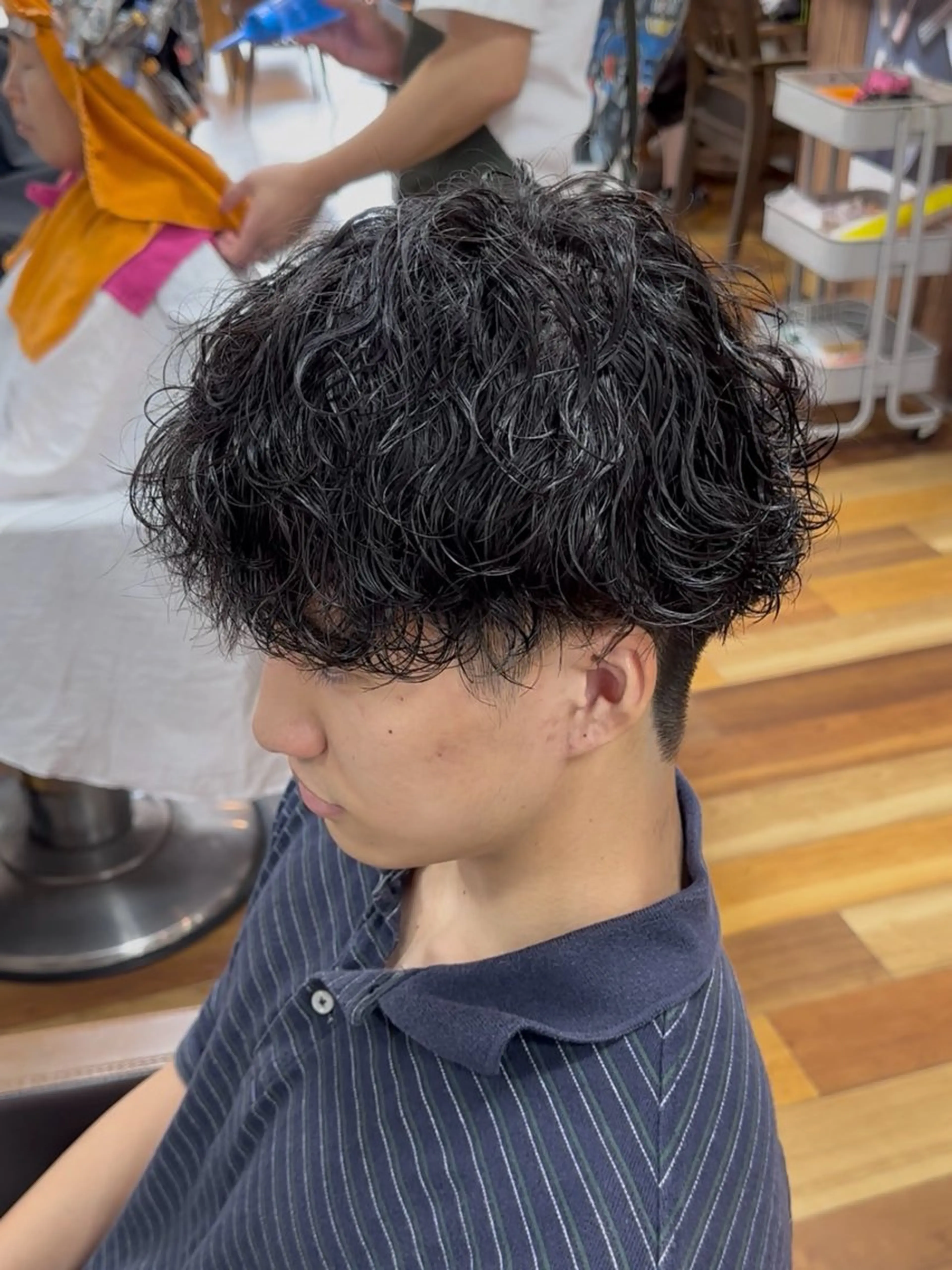 パーマ メンズ メンズパーマ 波巻きパーマ カット パーマ ウエチ シオミ 金沢文庫のヘアスタイル