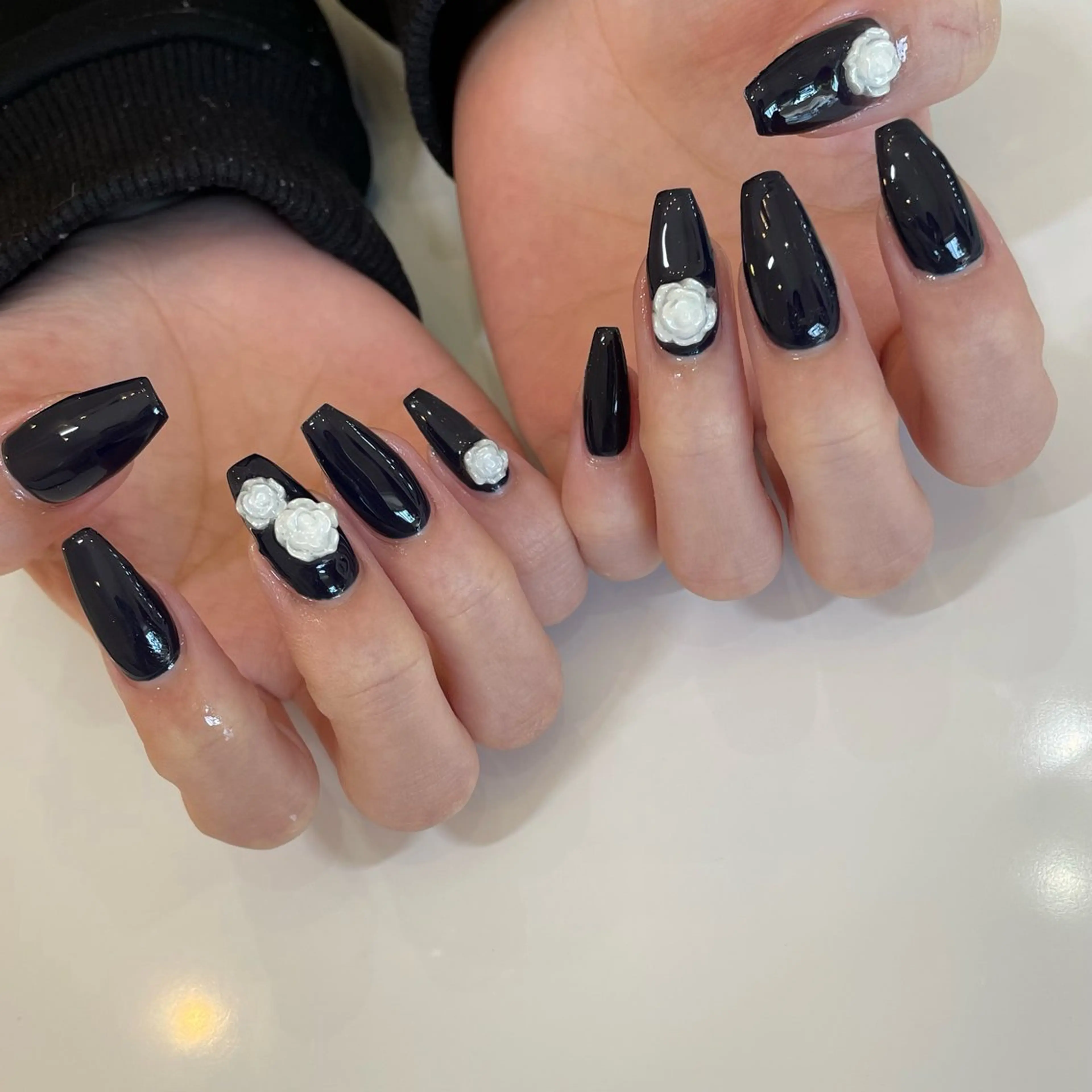 ネイル ホワイト Nail Salon Gummi.のネイルデザイン