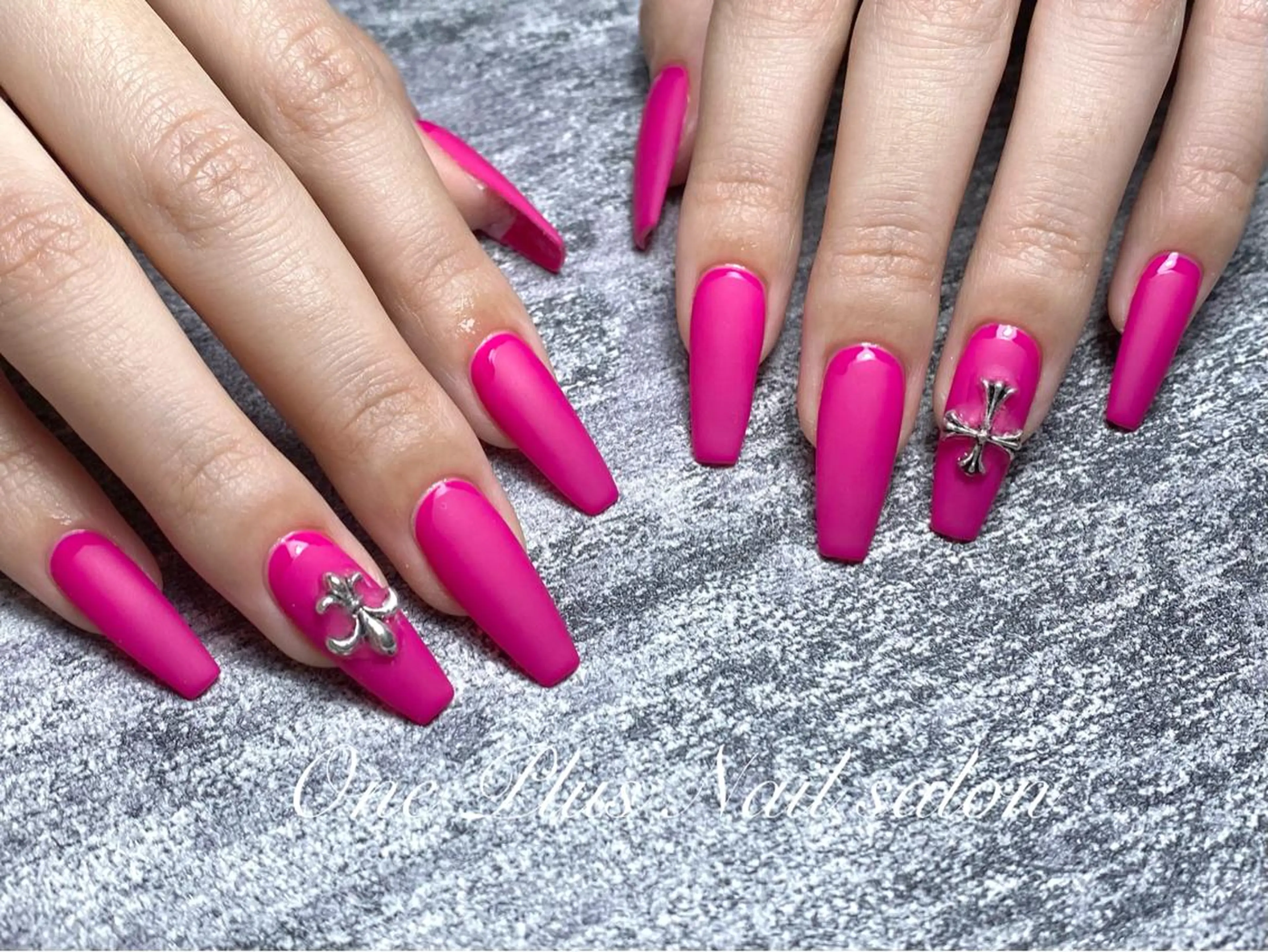 ネイル One Plus Nail Salonのネイルデザイン