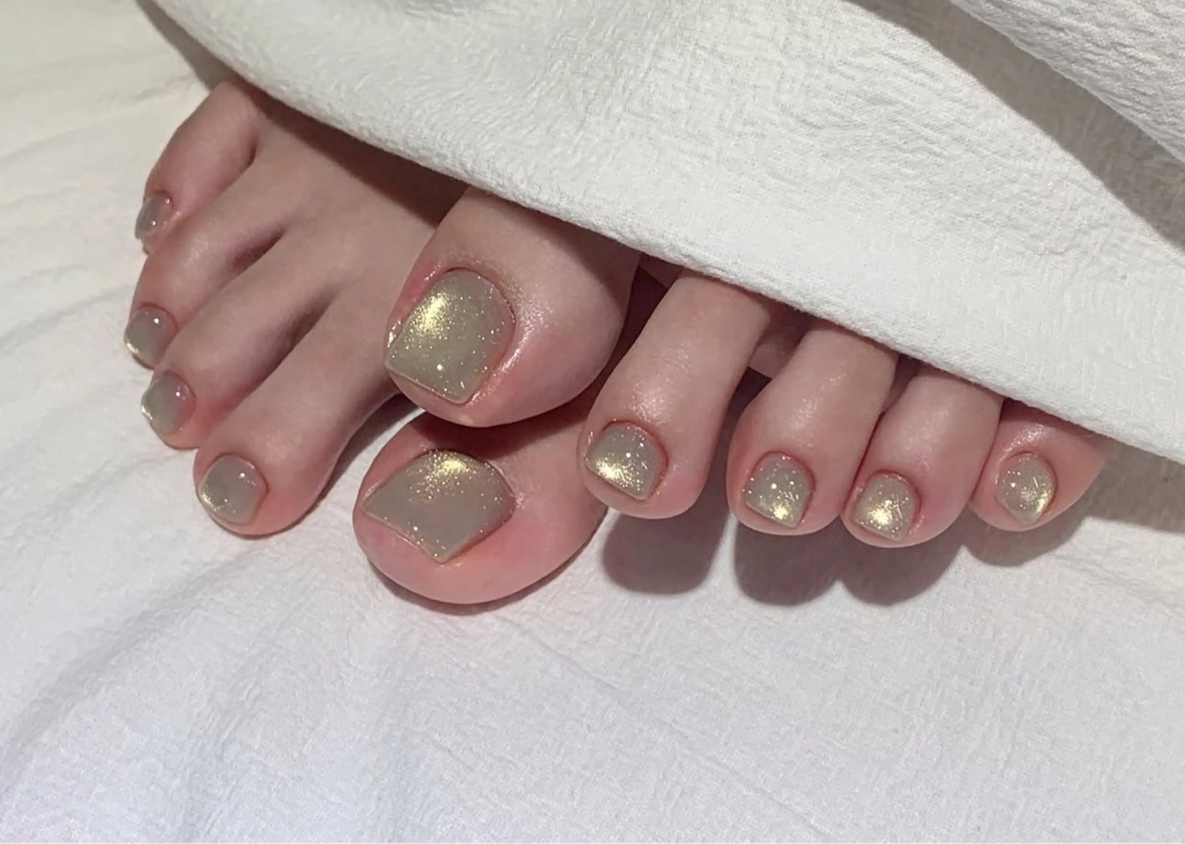 ネイル フットネイル 🎀PG🩵 ネイルサロンのネイルデザイン