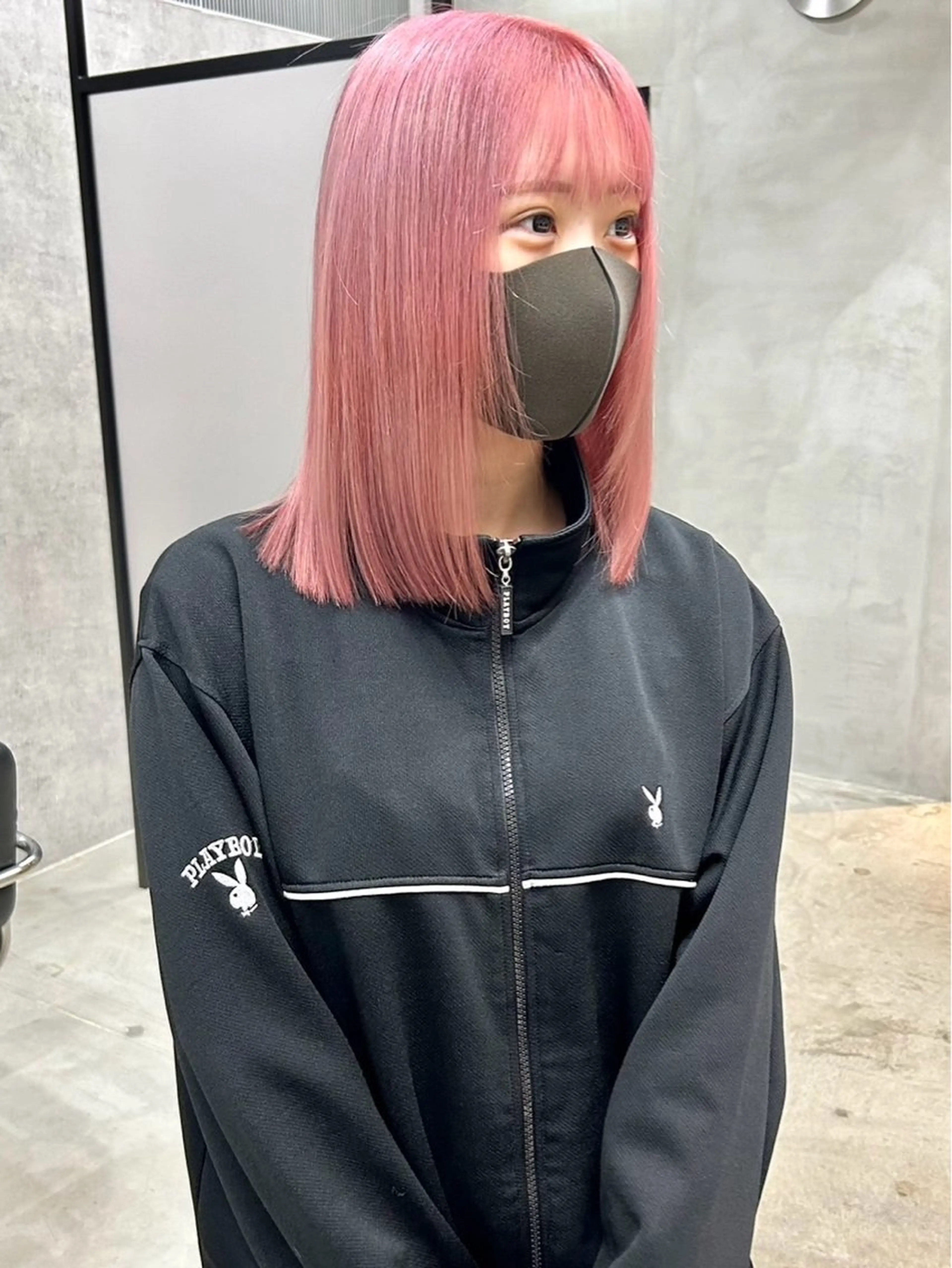セミロング カラー ベージュカラー ブリーチ ケアブリーチ ピンクカラー ピンクベージュ ヘアカラー 艶カラー YOSHIMURAのヘアスタイル
