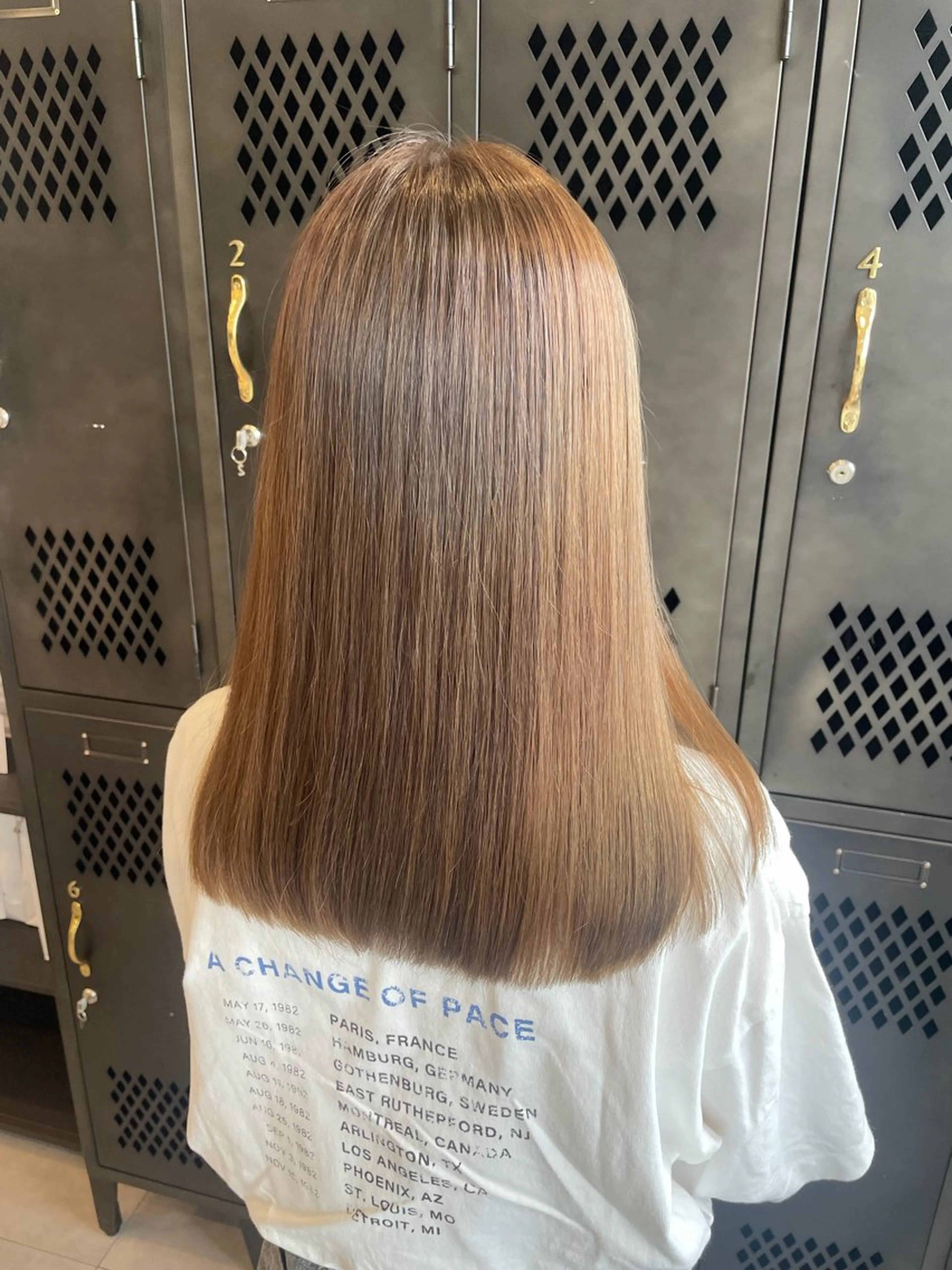 セミロング カット ヘアカラー トリートメント 柄澤 菜南子のヘアスタイル