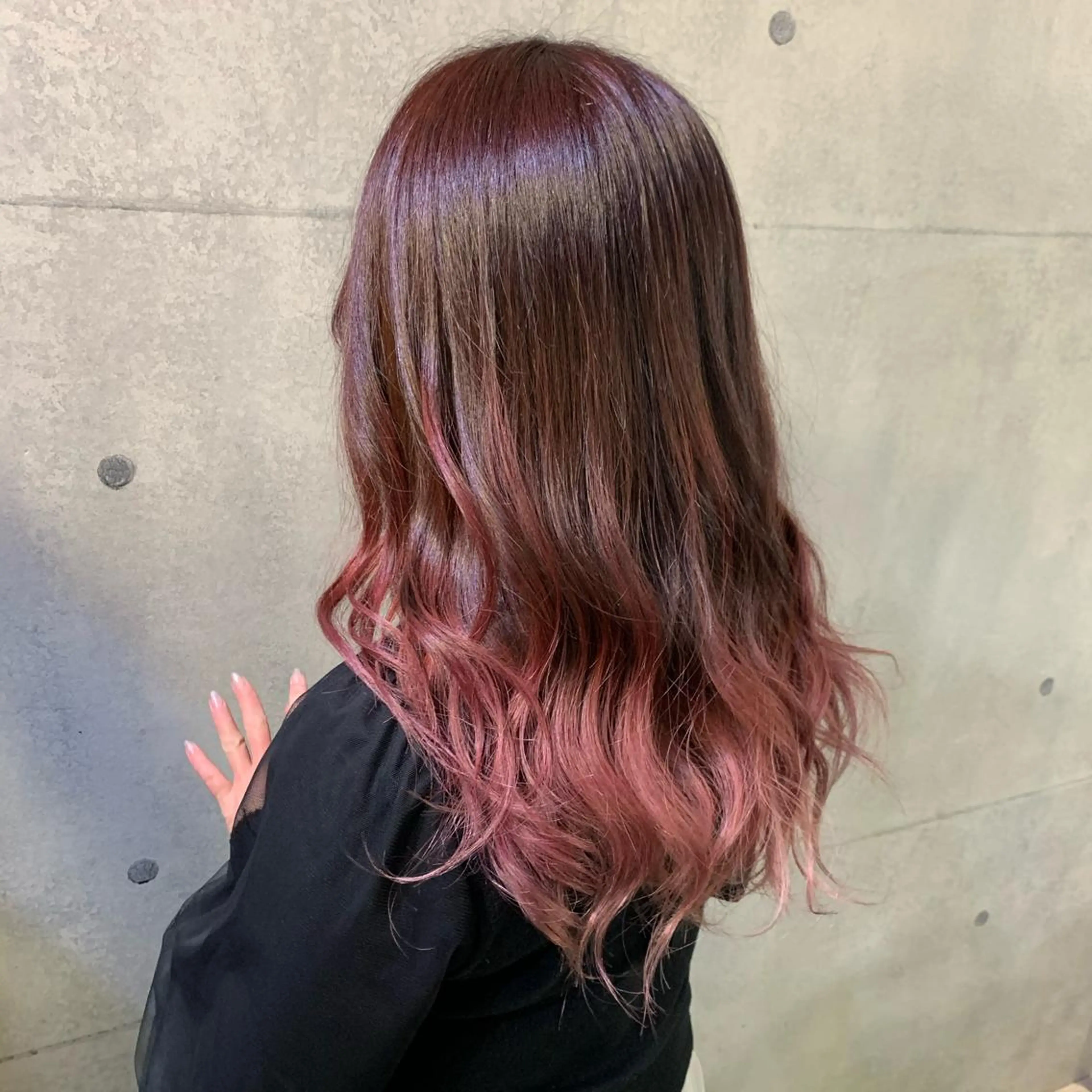 セミロング カラー ヘアカラー 及川シゲル 髪質改善講師のヘアスタイル