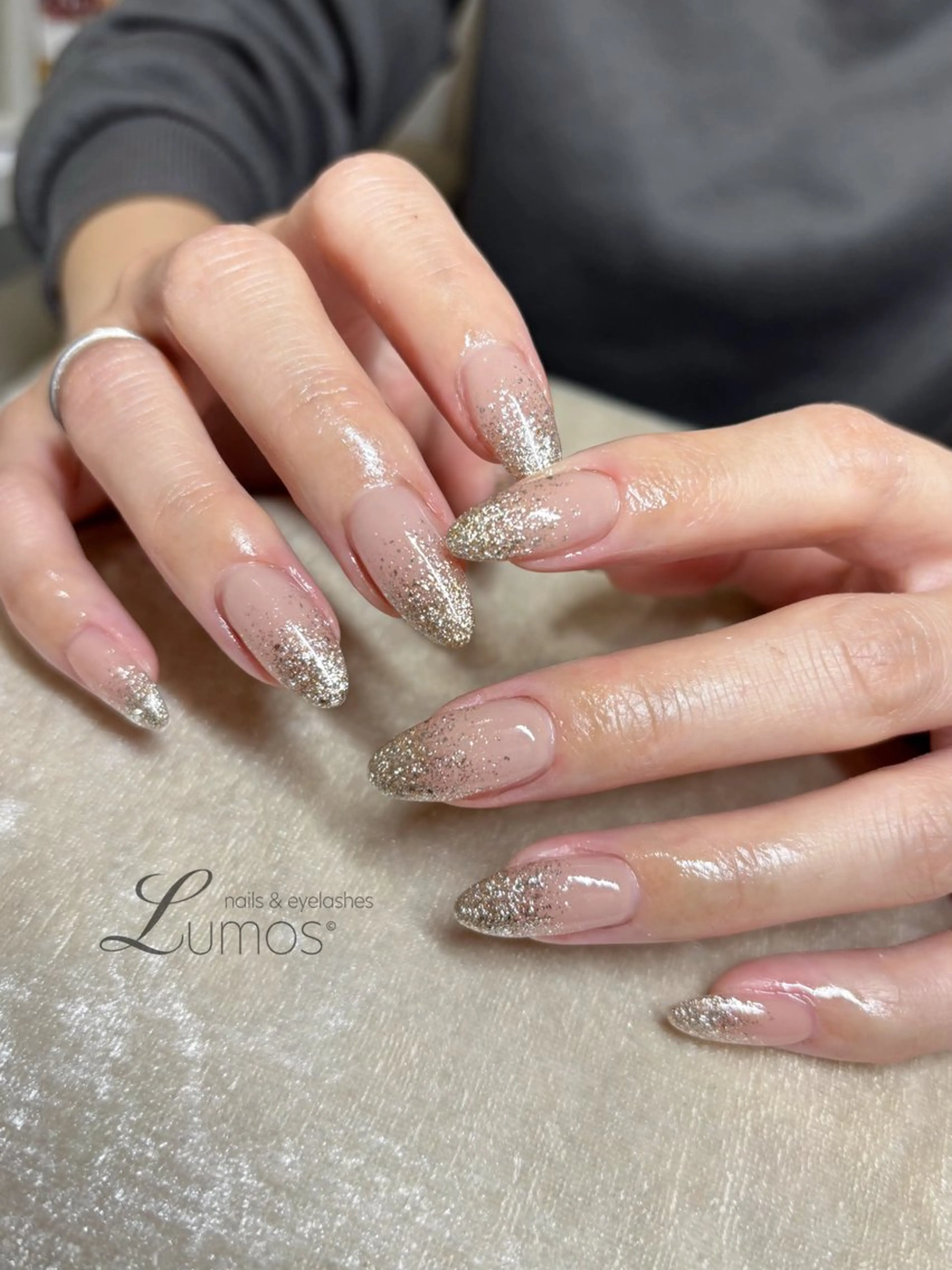 ネイル ゴールド ラメ(グリッター) Lumos  nails&eyelashes 桜川所属・Lumos Rikaのネイルデザイン