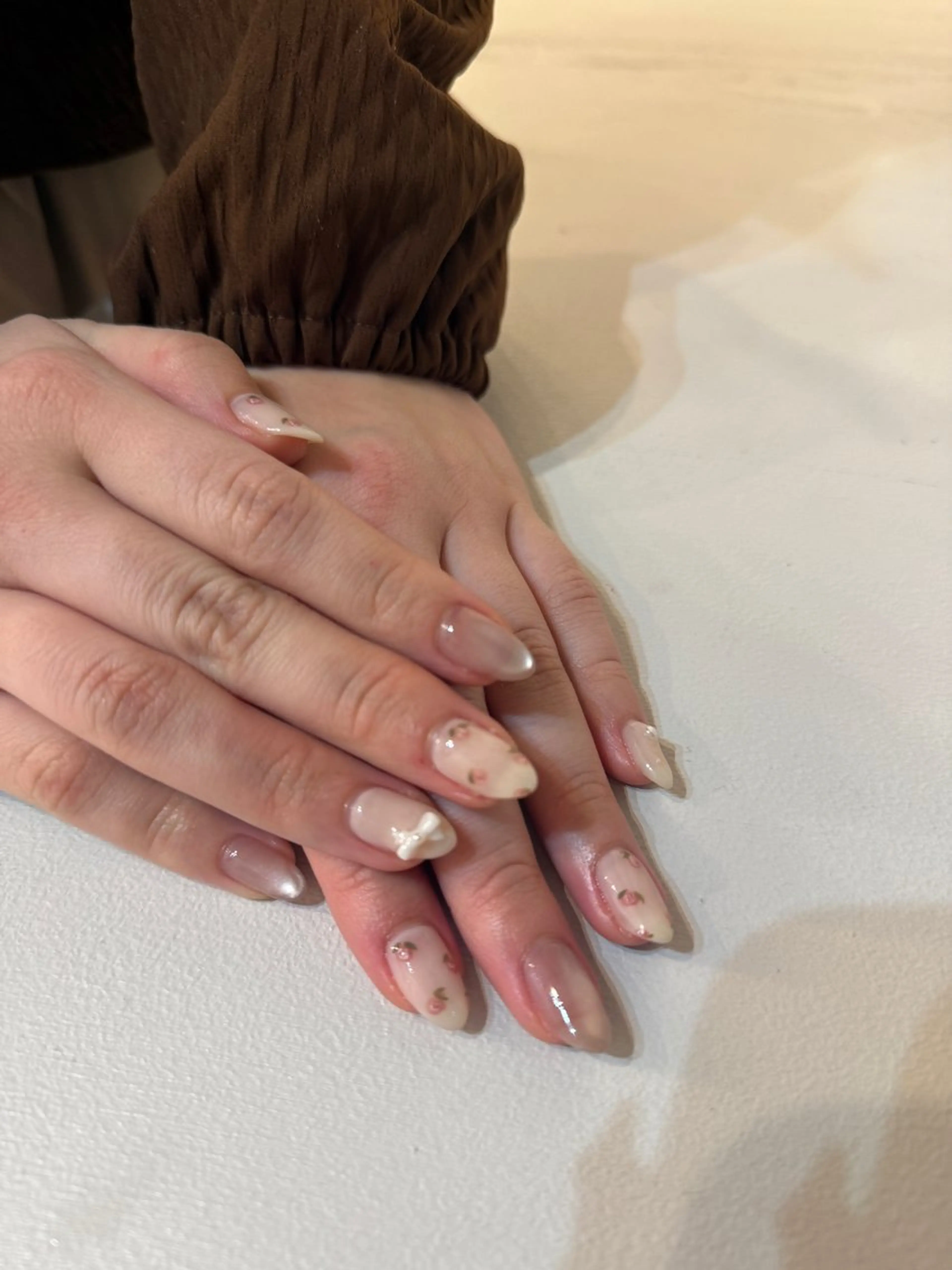 ネイル ハンドネイル MIA LANDHAKATAのネイルデザイン