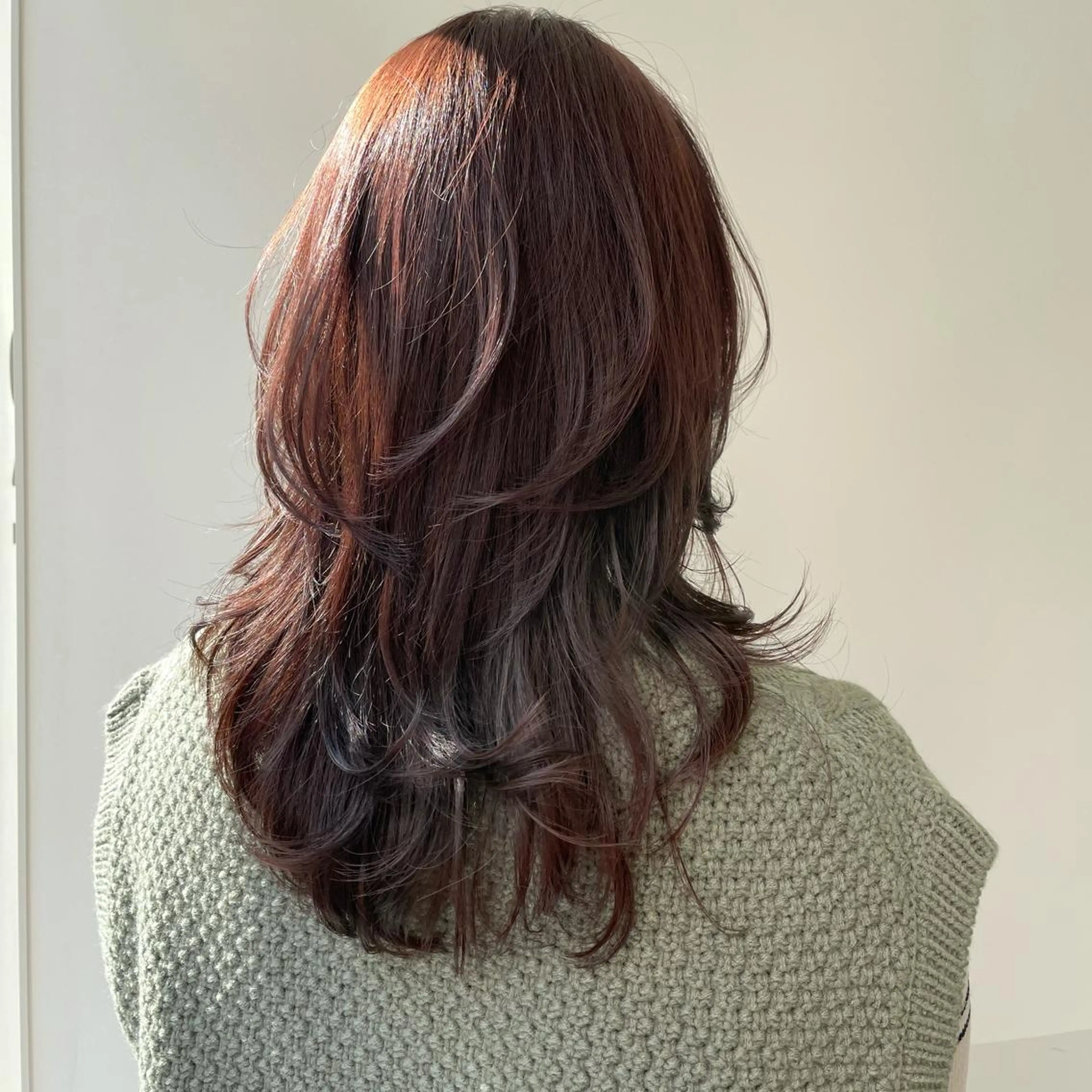 セミロング カラー HARUNA🤍 大人ショートヘアのヘアスタイル