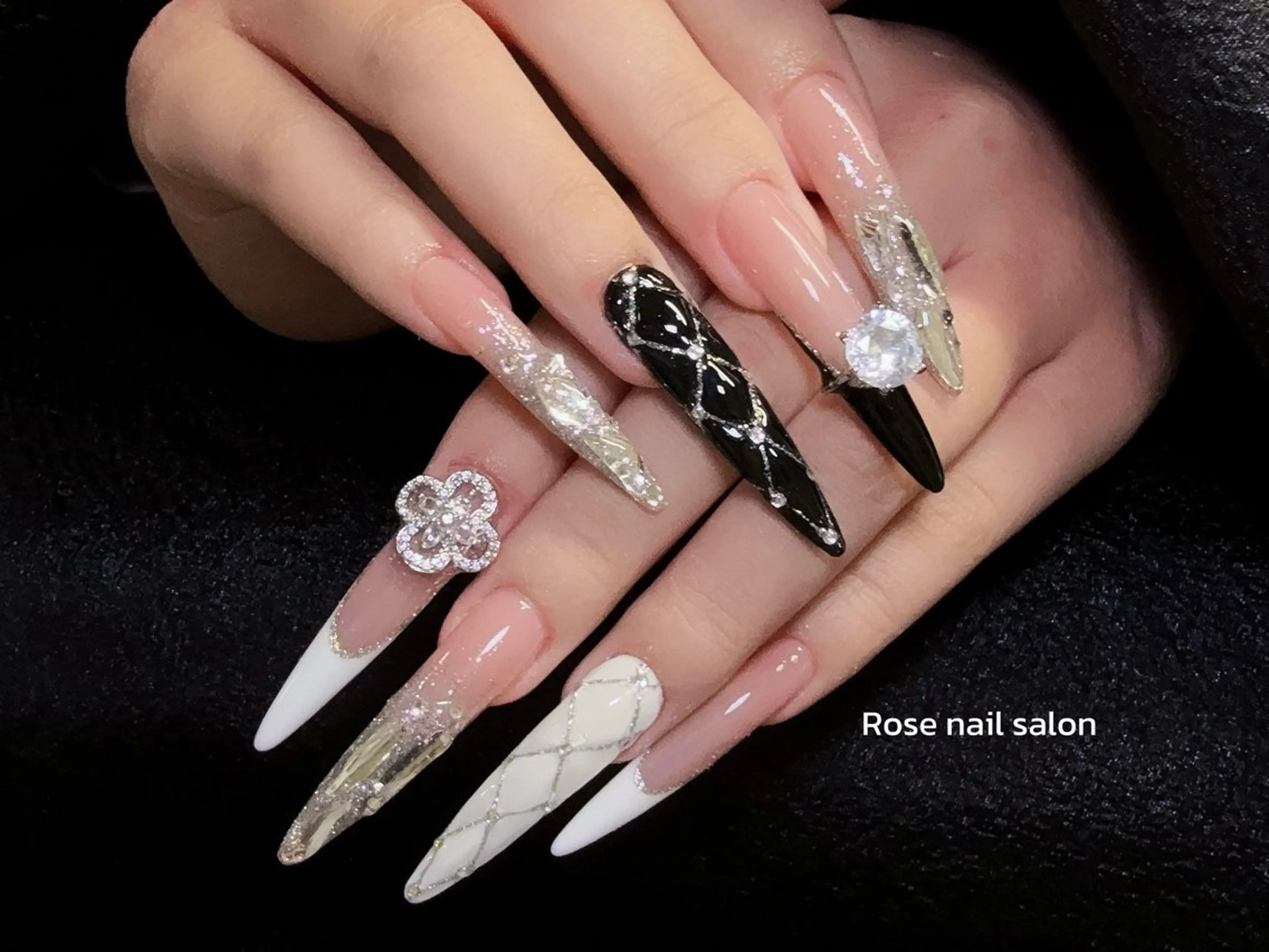 ネイル ハンドネイル Rose nail💅のネイルデザイン