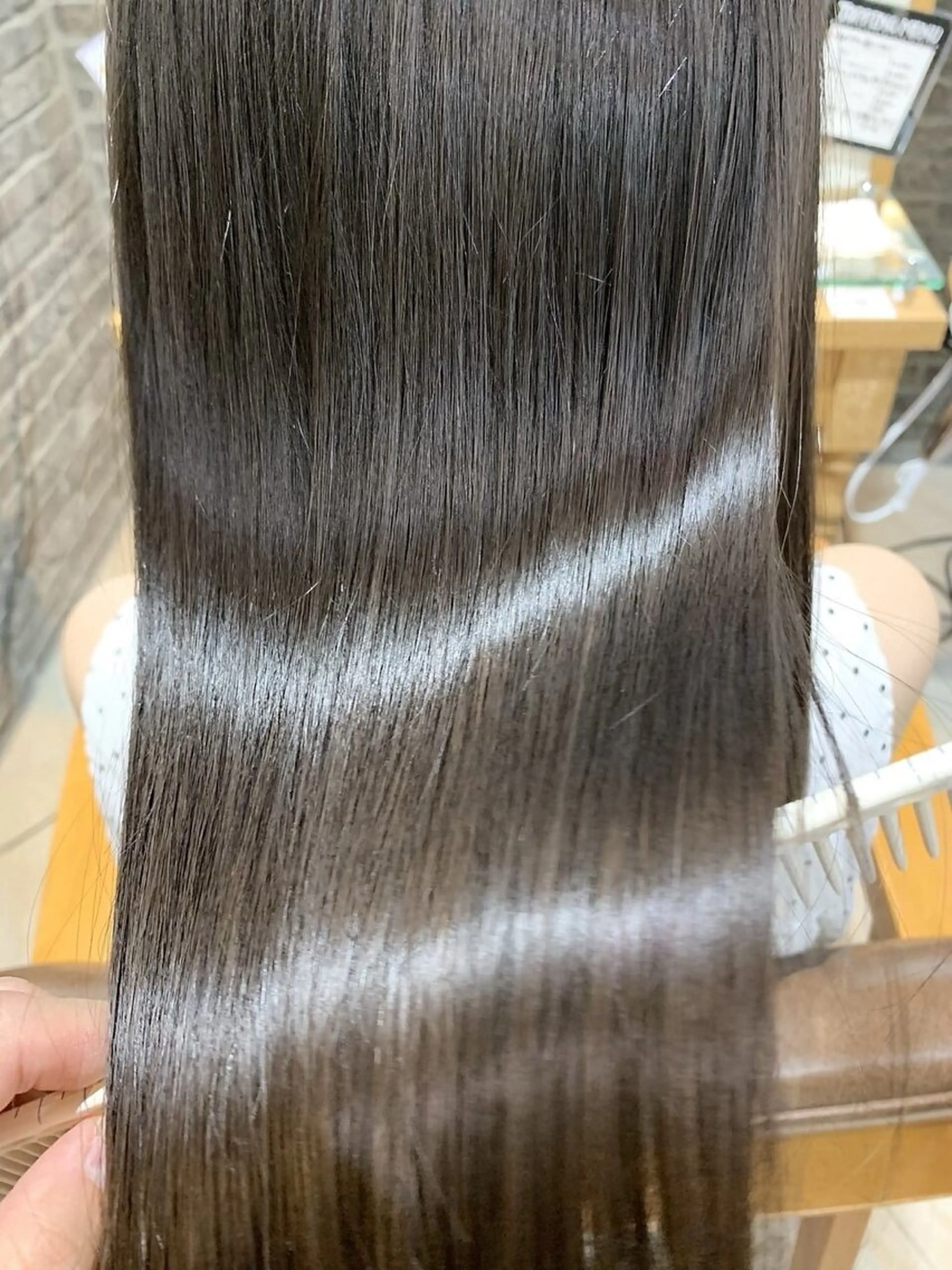 ロング カラー 髪質改善 山内 愛可のヘアスタイル