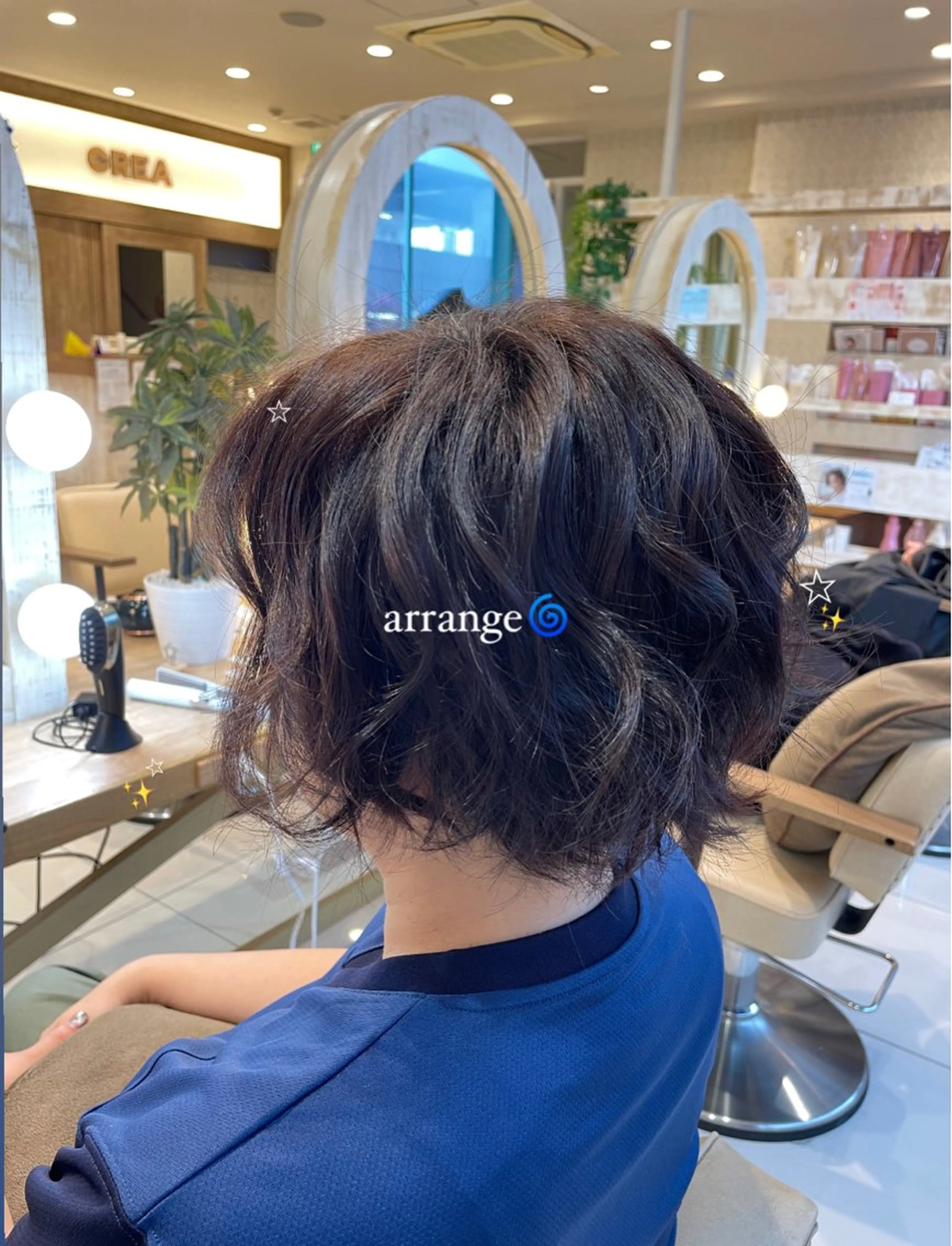 ショート 暖色カラー/ブリーチ なしカラー/艶カラーのヘアスタイル