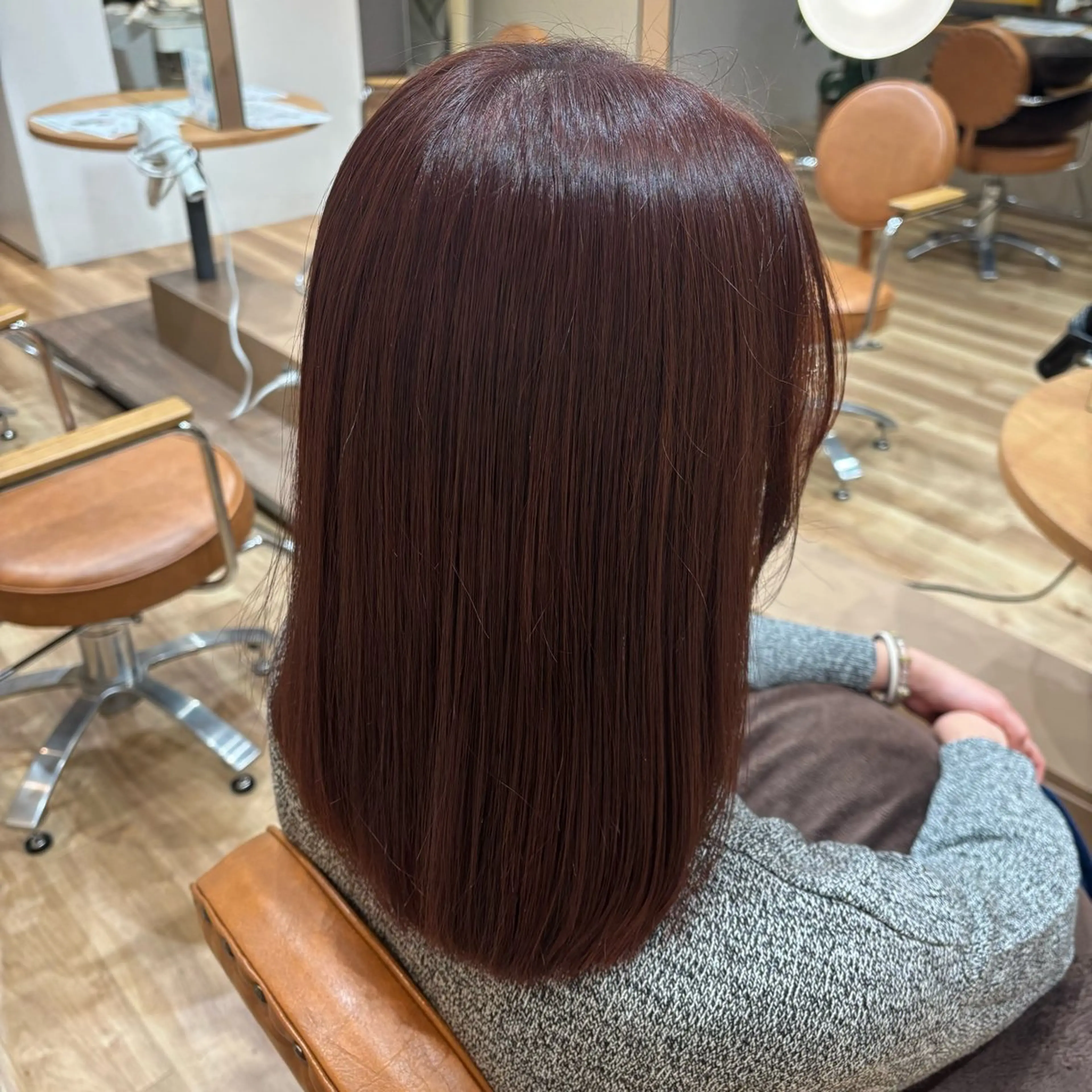 ミディアム ピンクブラウン ヘアカラー 小西 七菜子のヘアスタイル