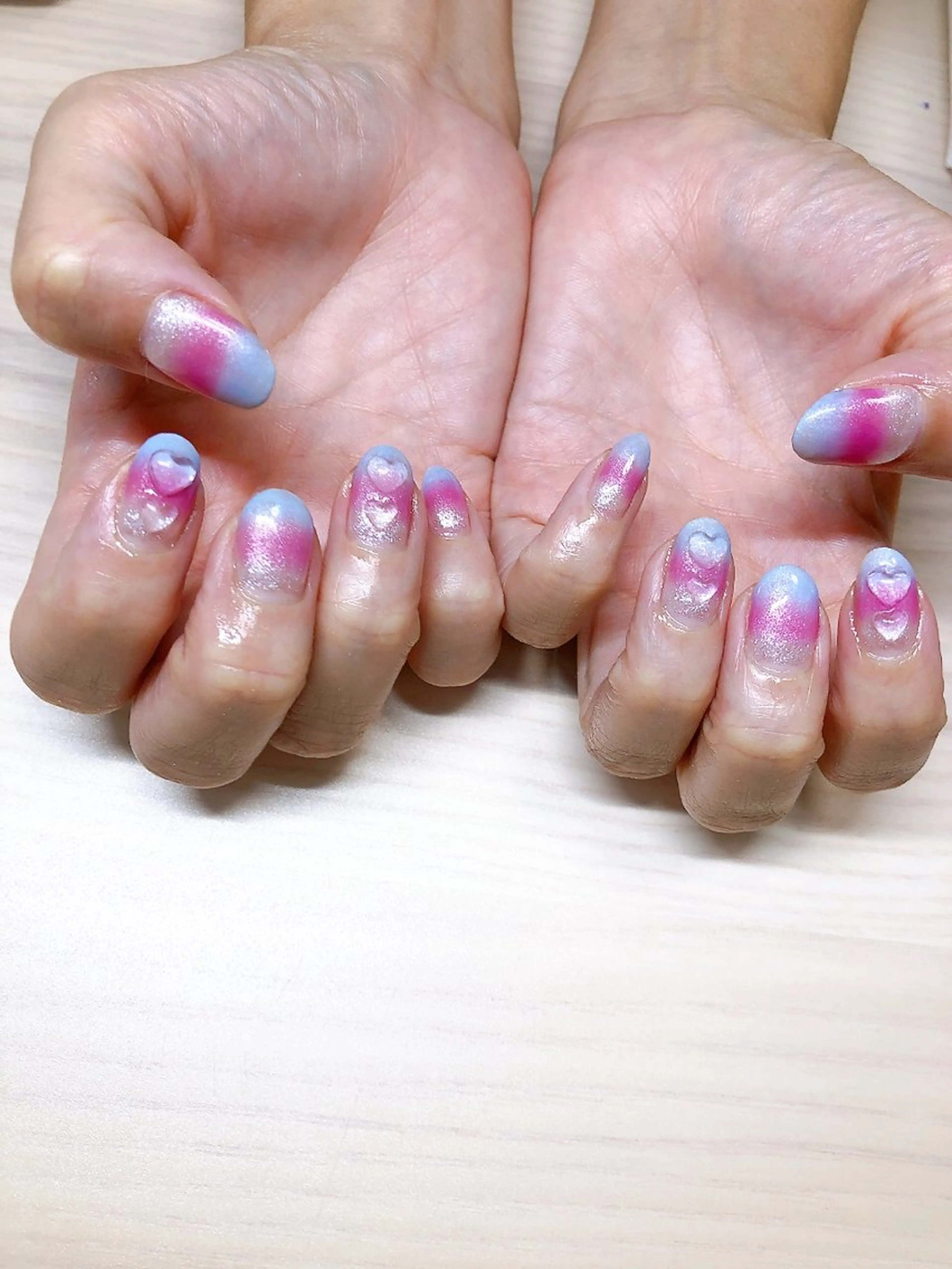 ネイル グラデーション デ・アイム「nail salon MIMIPARUN」所属・ナリス化粧品 MIMIPARUNのネイルデザイン
