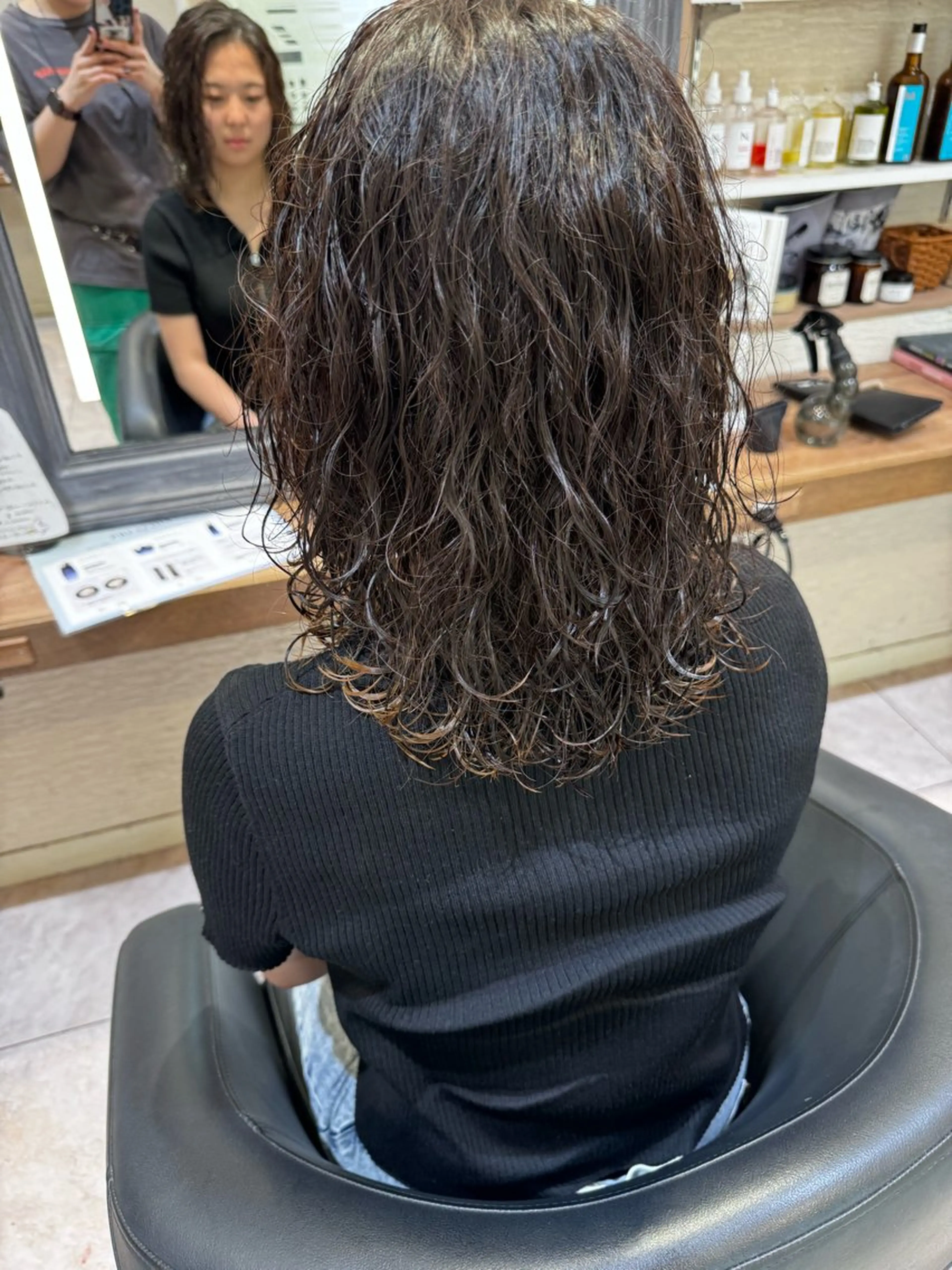 セミロング セミロングパーマ 🐺ウルフ× ハイトーン🐺MOEのヘアスタイル