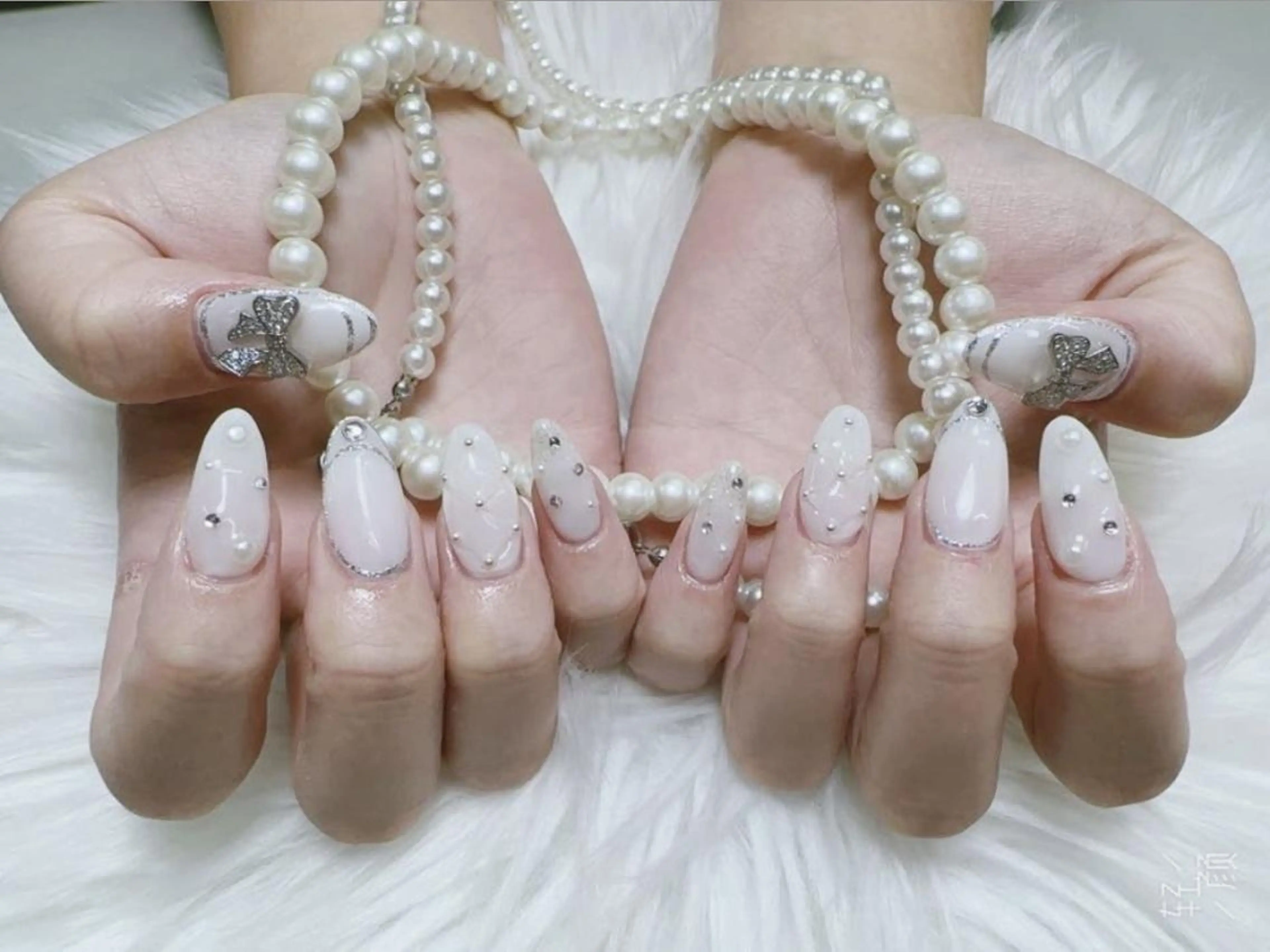 メンズ ネイル アートネイル フレンチネイル ジェルネイル キラキラネイル パラジェル Bloom kabukiのネイルデザイン