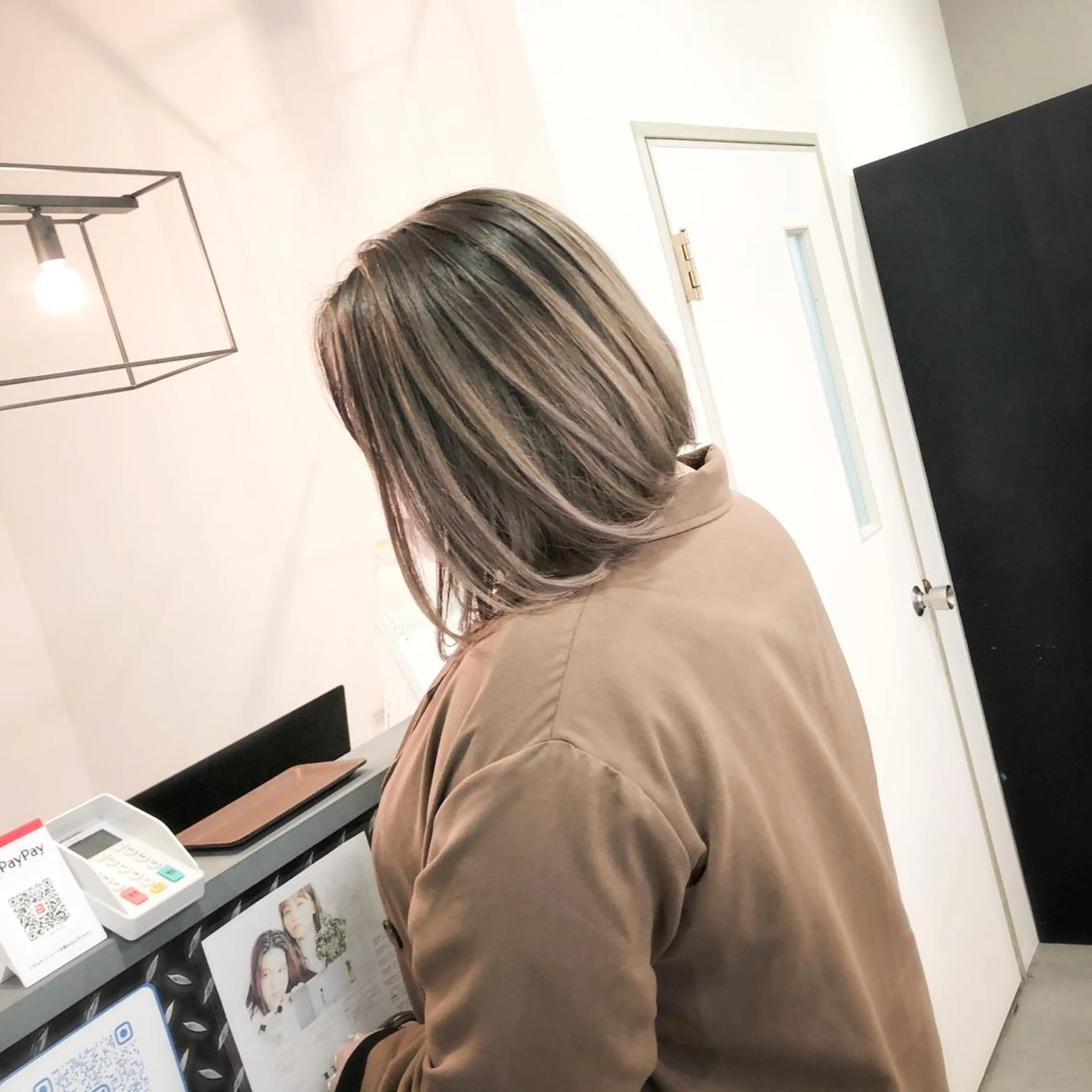 ショート カラー ヘアアレンジ バレイヤージュ デザインカラー ハイライトカラー 外国人風カラー ハイライト アンドウ ユウ/ レイヤーカット/韓国のヘアスタイル