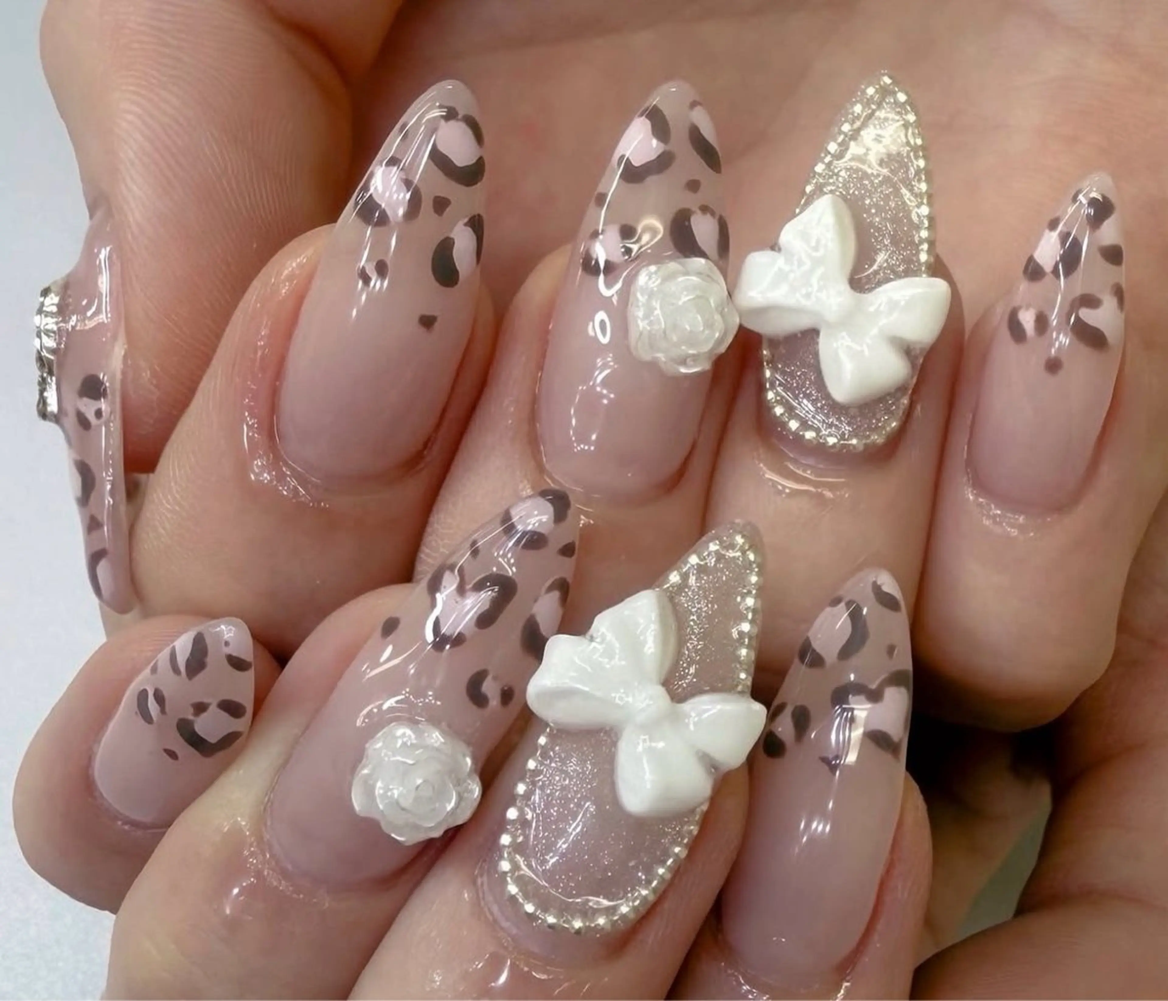 ネイル アートネイル フレンチネイル ジェルネイル ニュアンスネイル オフィスネイル ハンドネイル Ryunail所属・Ryu Nail NekoChanのネイルデザイン