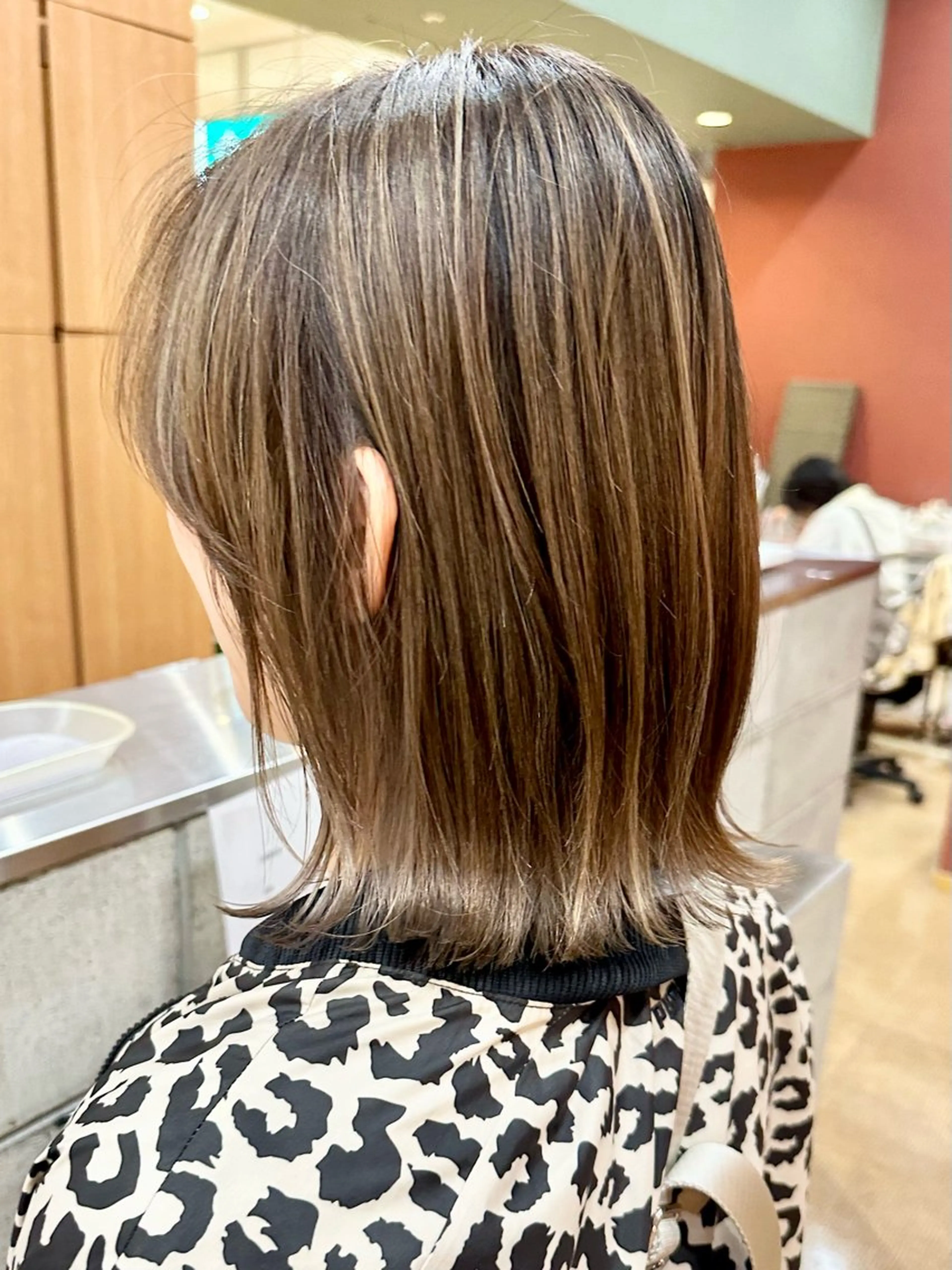 ミディアム カット ヘアカラー ショート/レイヤー /札幌/小山内のヘアスタイル