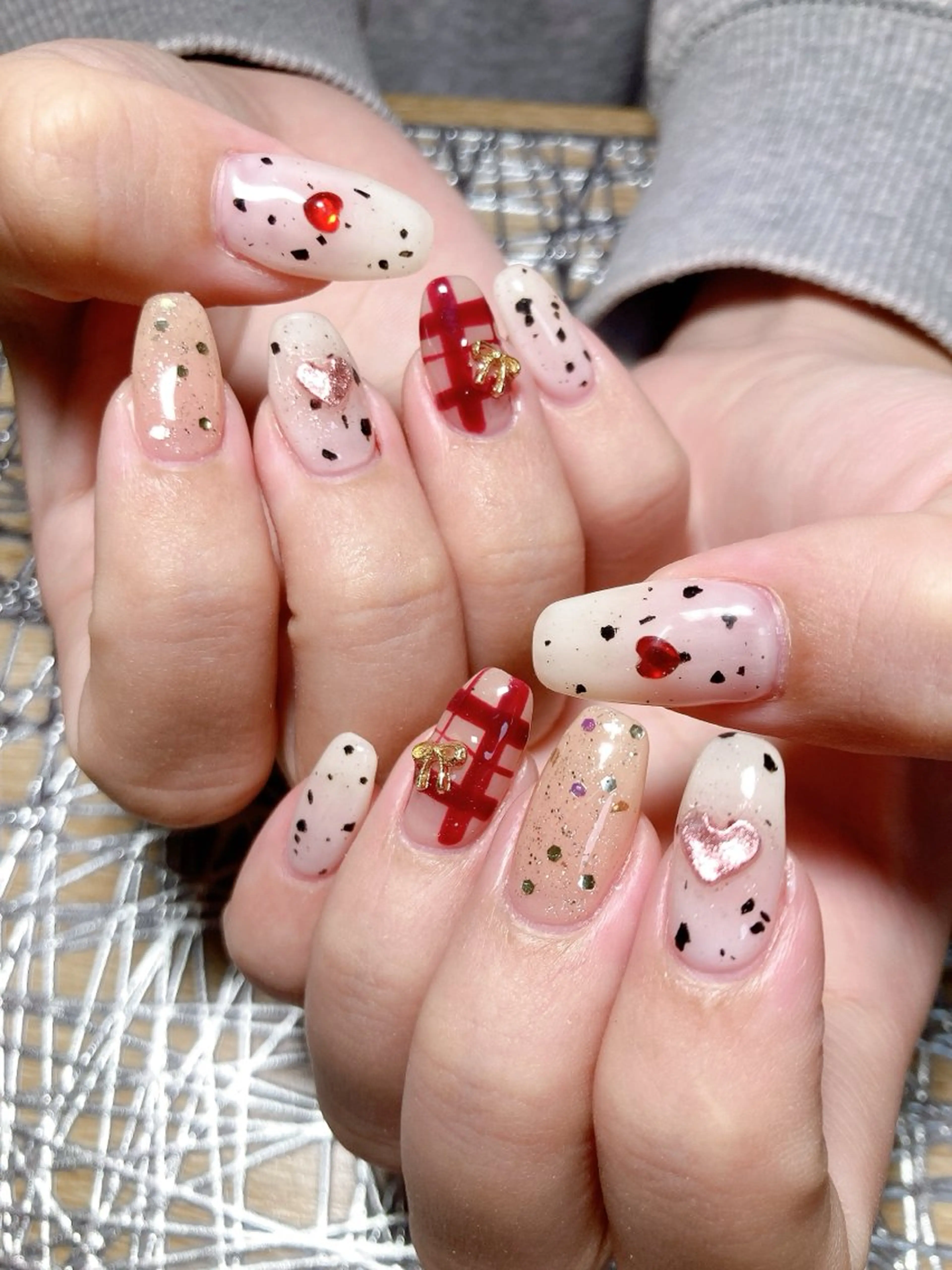 ネイル ECLAT エクラ所属・寺山 千鶴のネイルデザイン