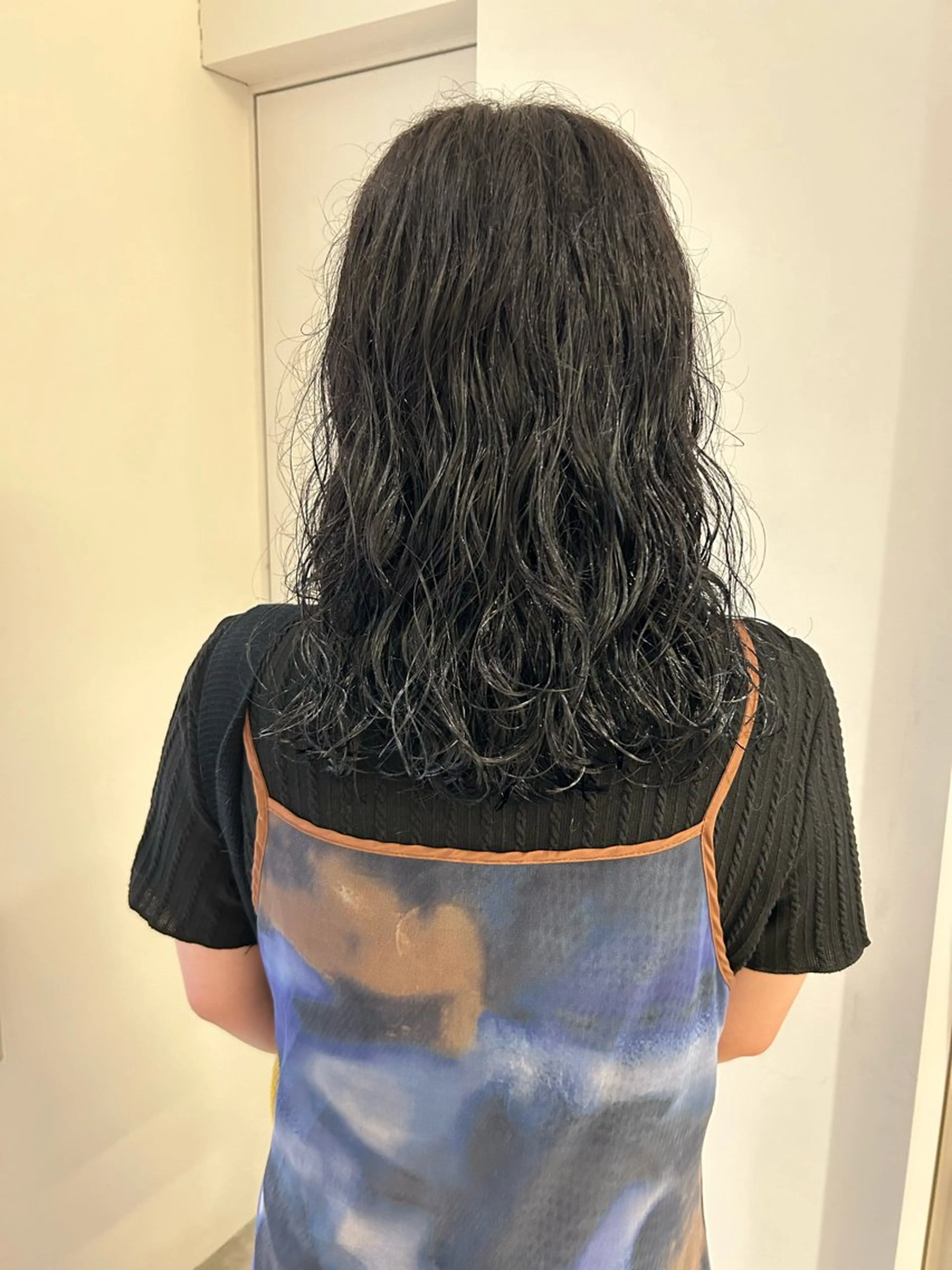 ミディアム ミディアムパーマ 、 、のヘアスタイル