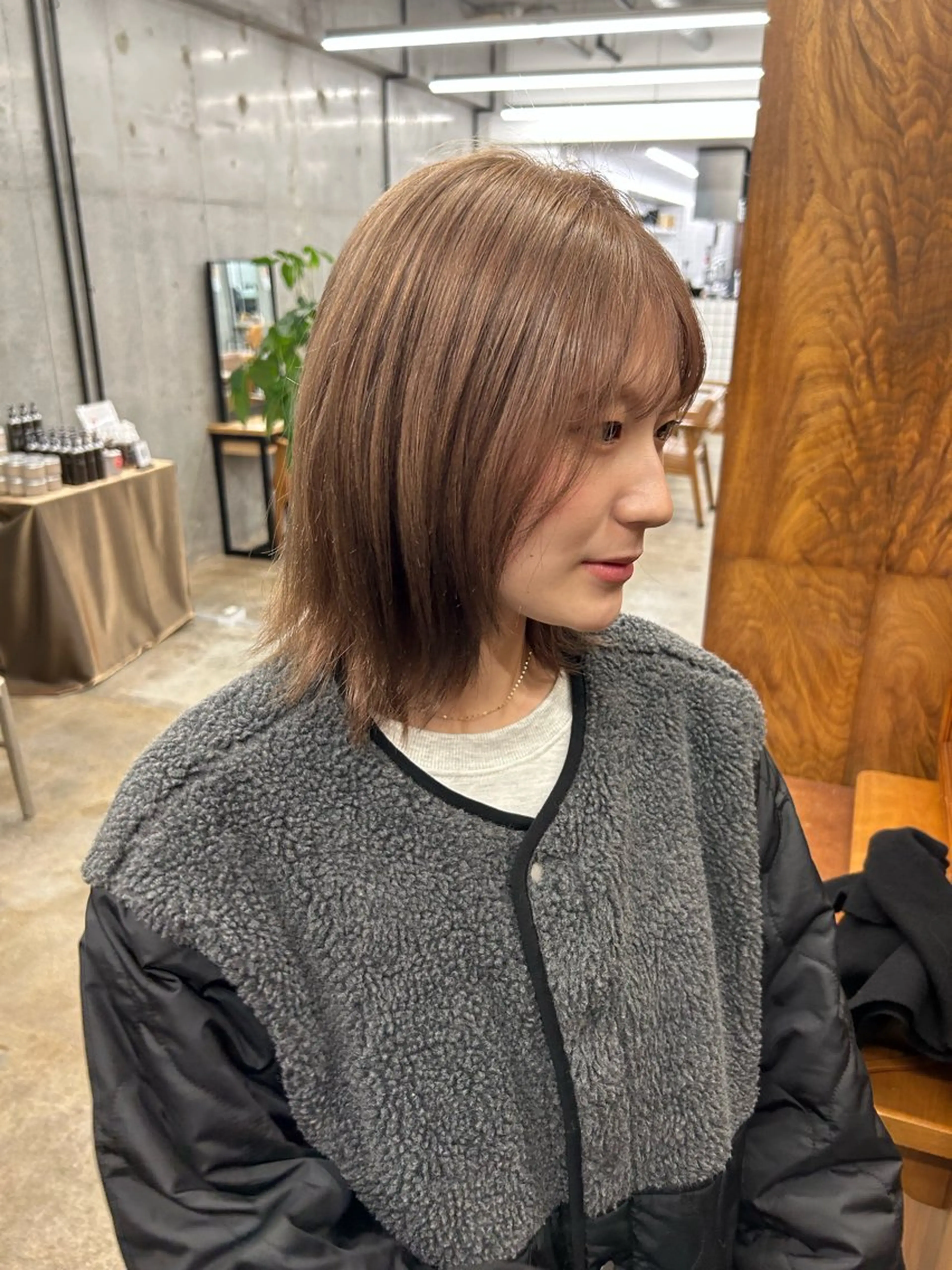 ミディアム カット ヘアカラー トリートメント ヘッドスパ ヘアセット 艶カラー×艶髪矯正 /レイヤー✂️レオンのヘアスタイル