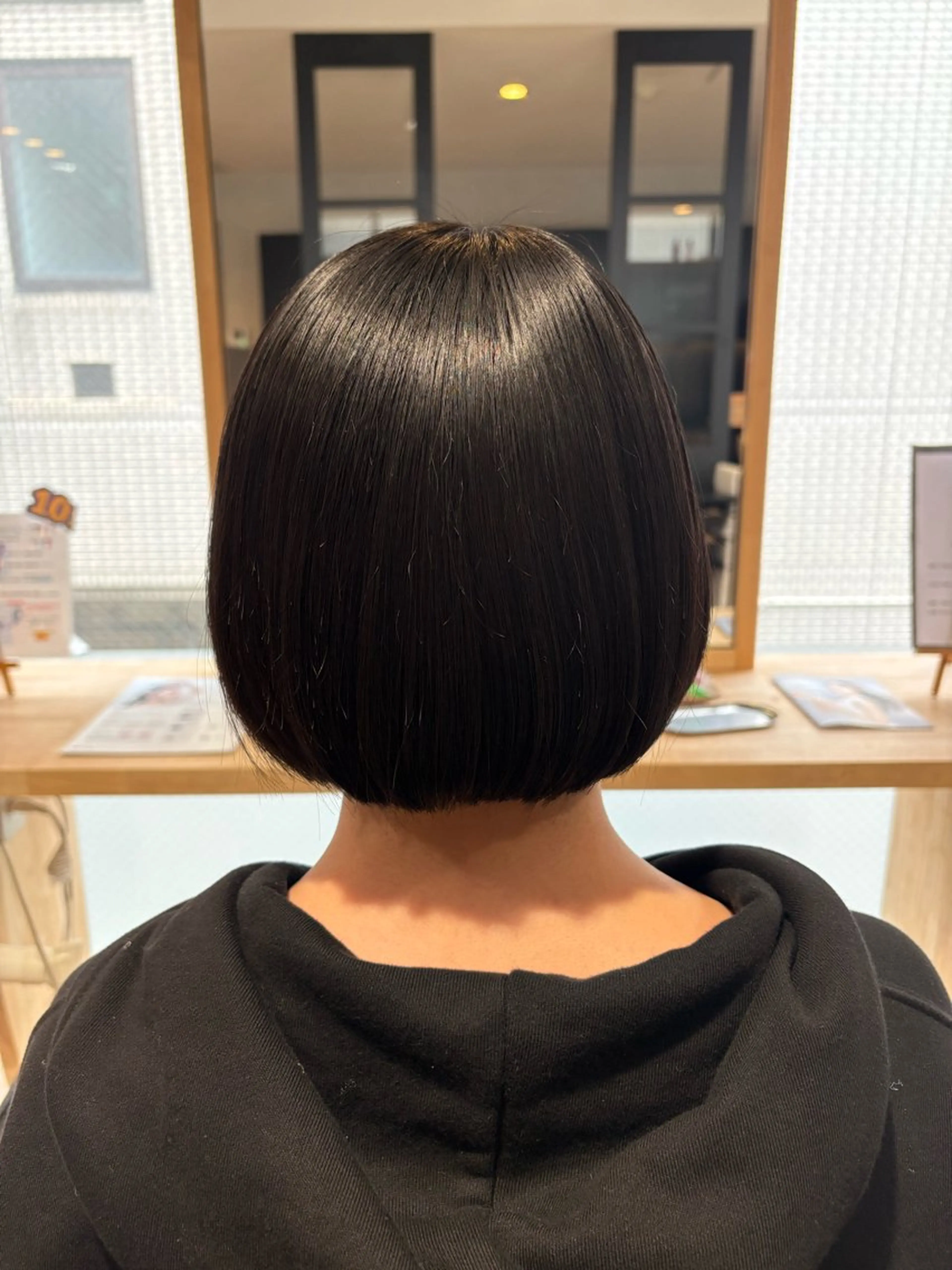 ショート ボブ カット 荒木 帆香のヘアスタイル