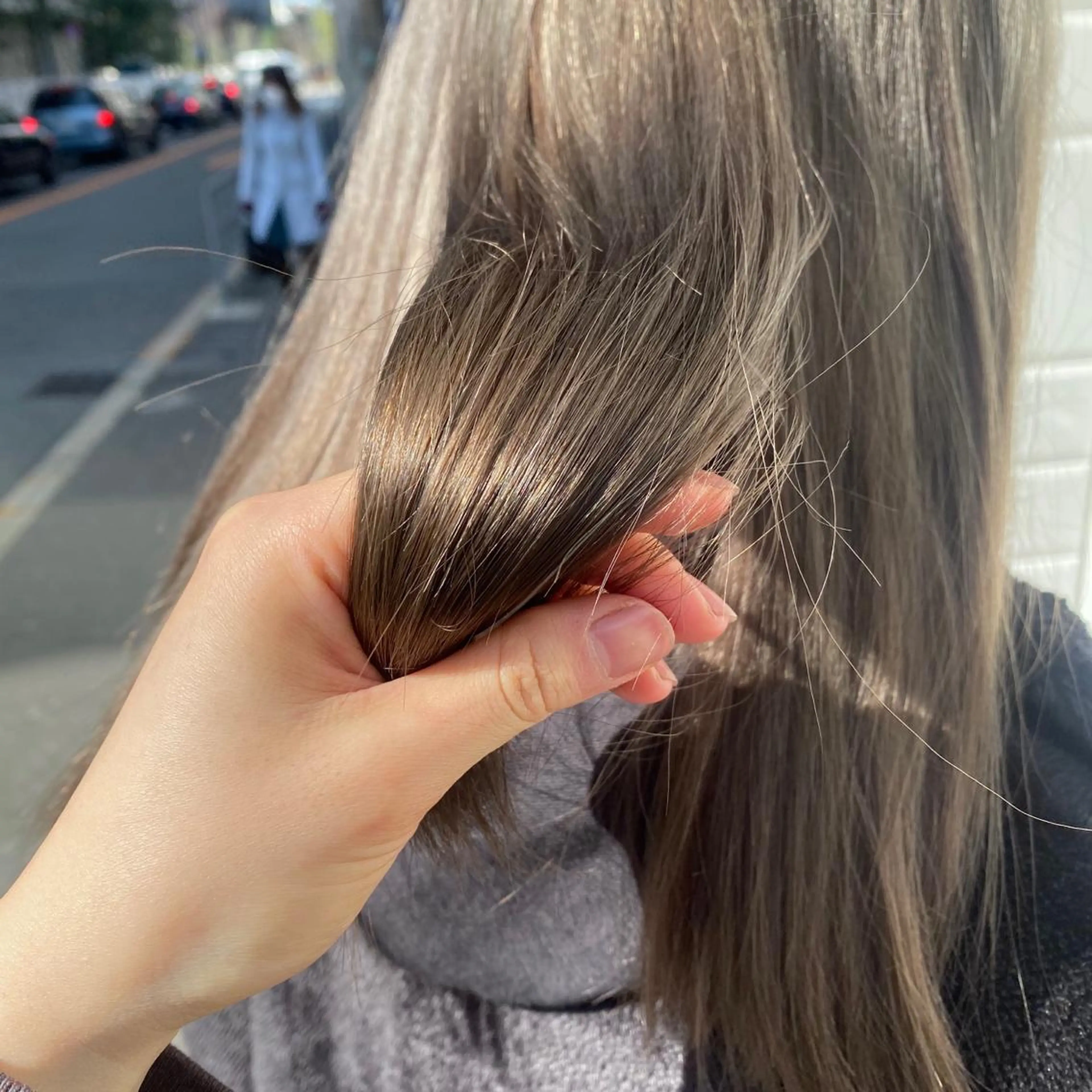 ロング カラー 透明感カラー グレージュ アオイ🩵暖色 /まろやかカラーのヘアスタイル