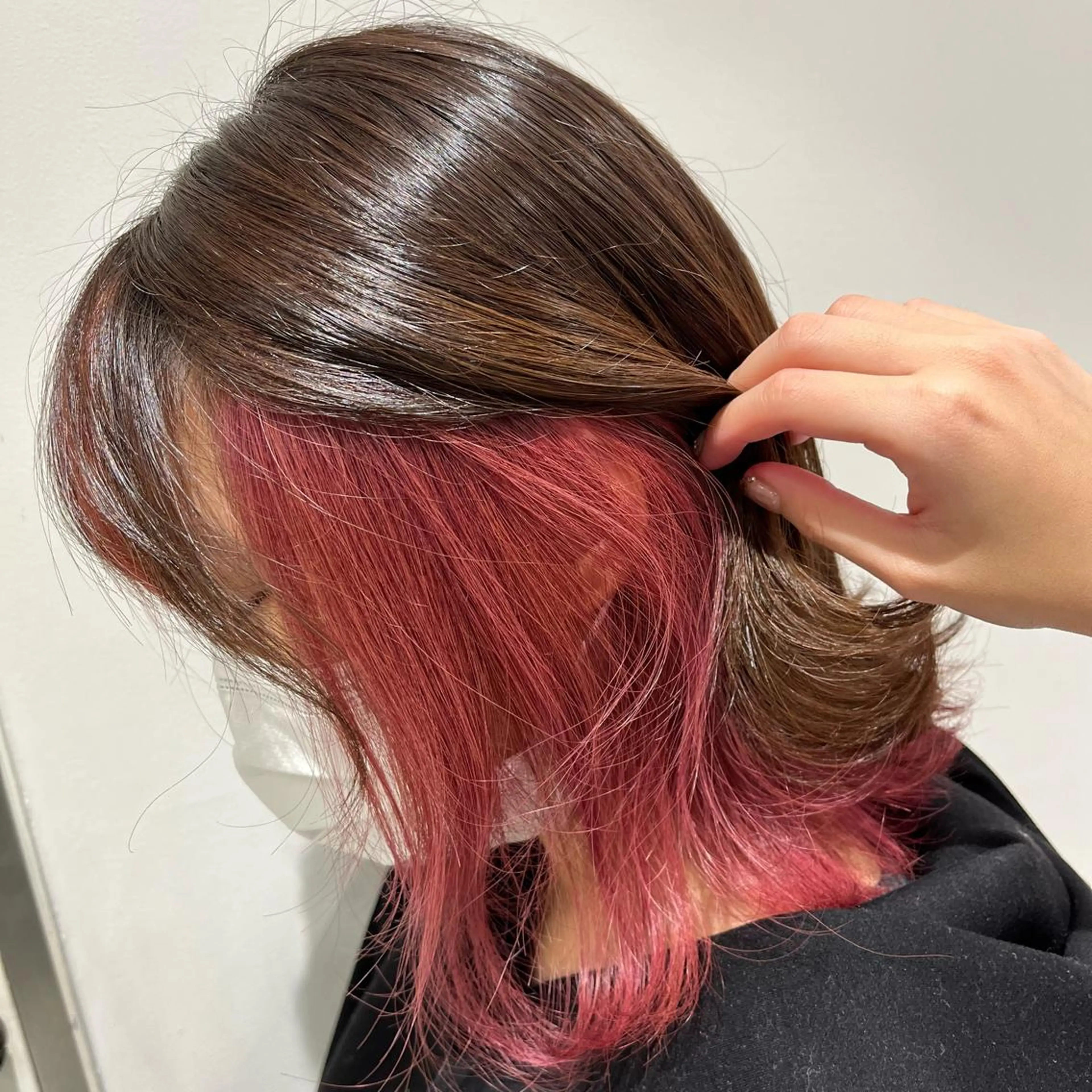 ミディアム 長尾菜々美🐰 ／ハイトーンカラーのヘアスタイル