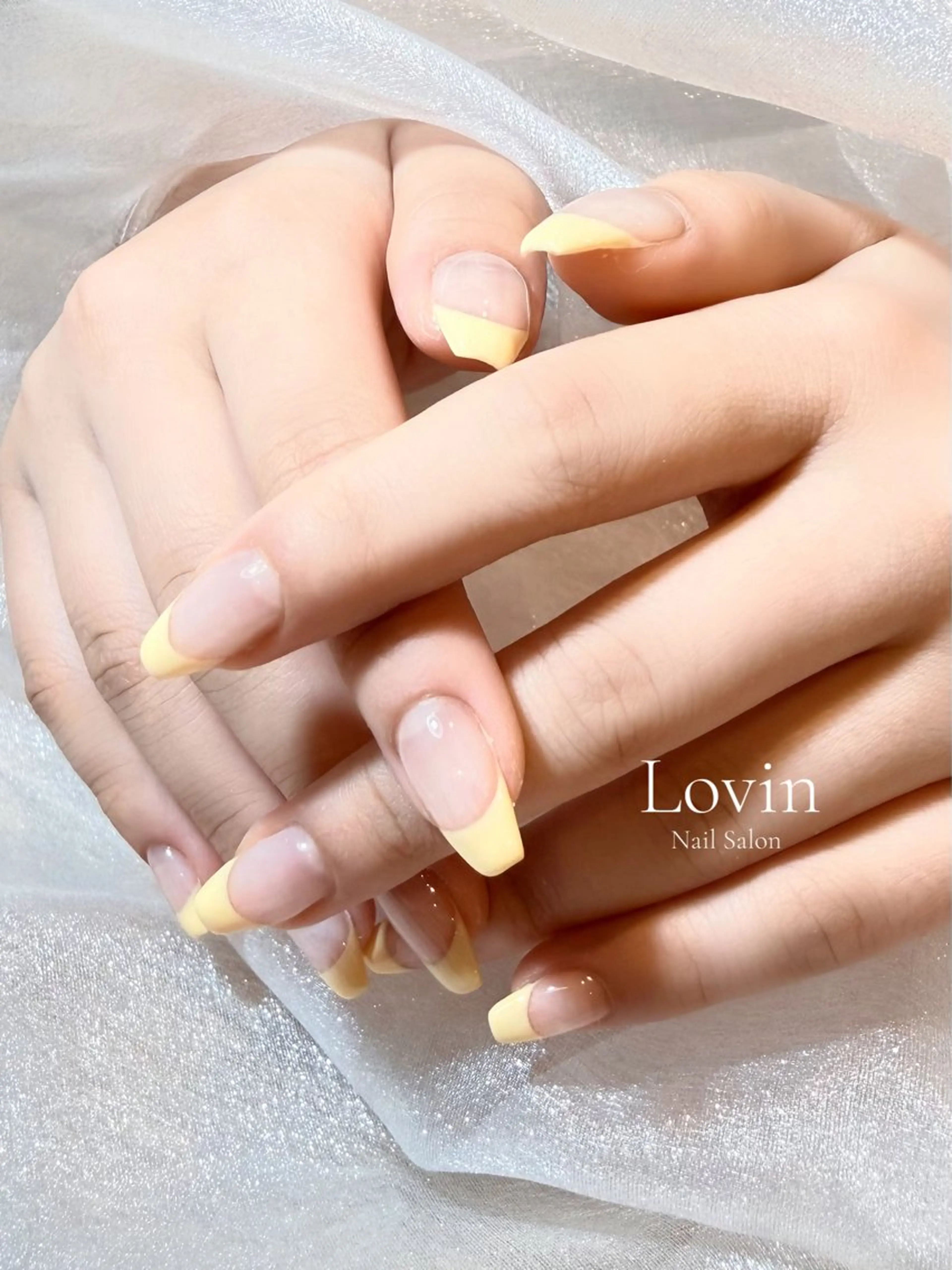 ネイル フレンチネイル 黄色 ハンドネイル Lovin  梅田本店所属・【パラジェル専門店】 Ayakaのネイルデザイン