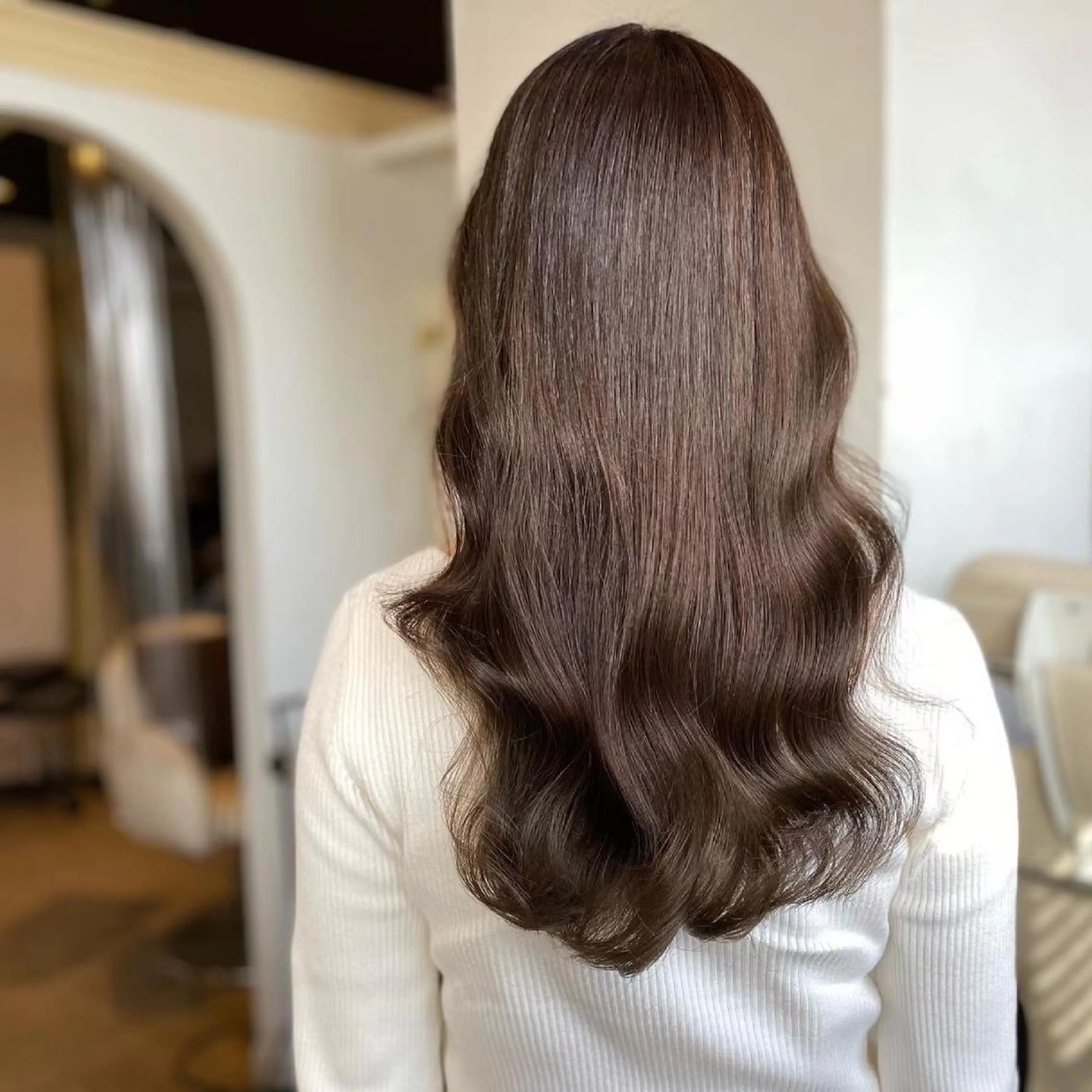 ロング 桑田 新菜のヘアスタイル