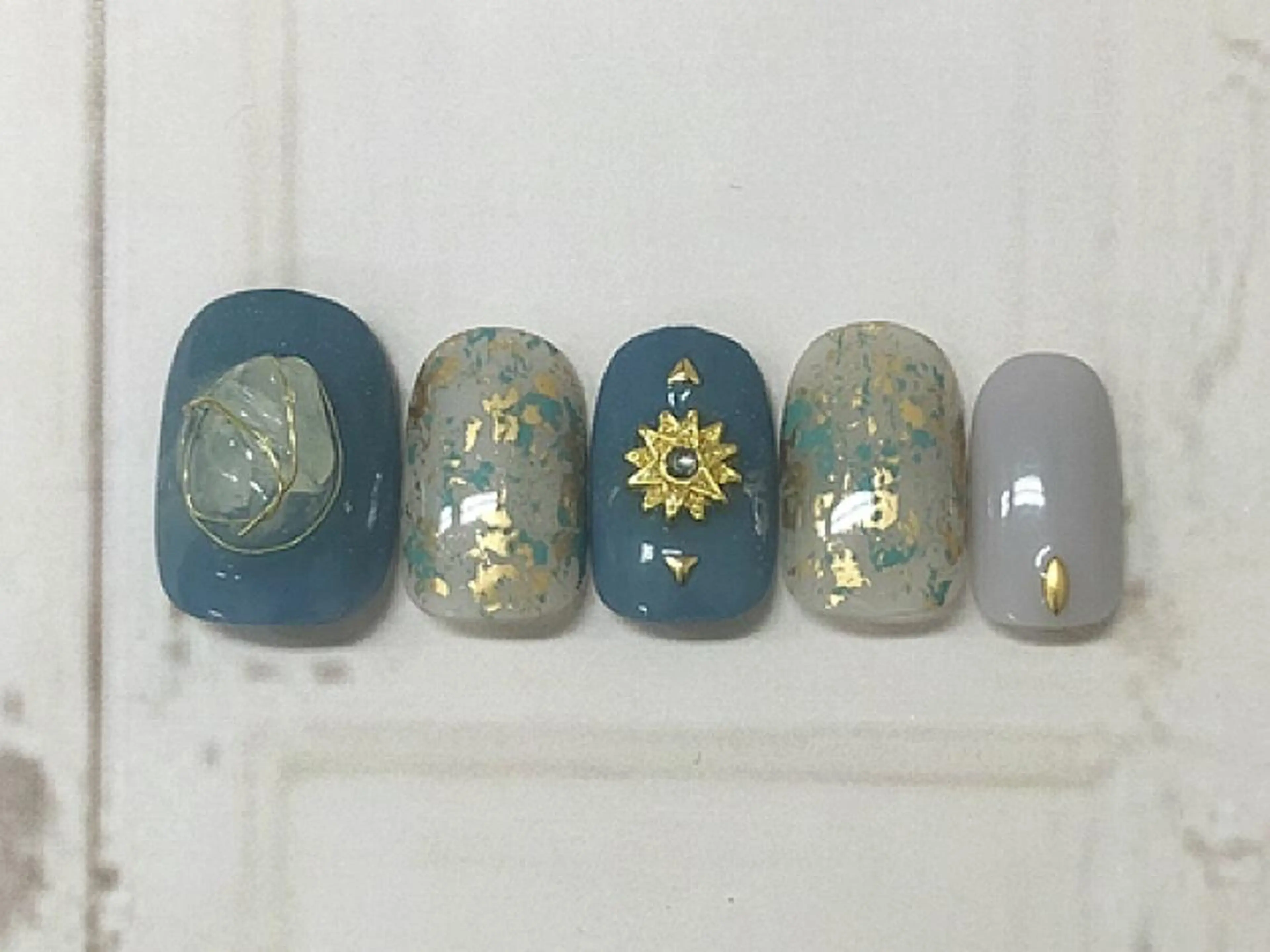 ショート カラー ネイル chéri sinagawaのネイルデザイン