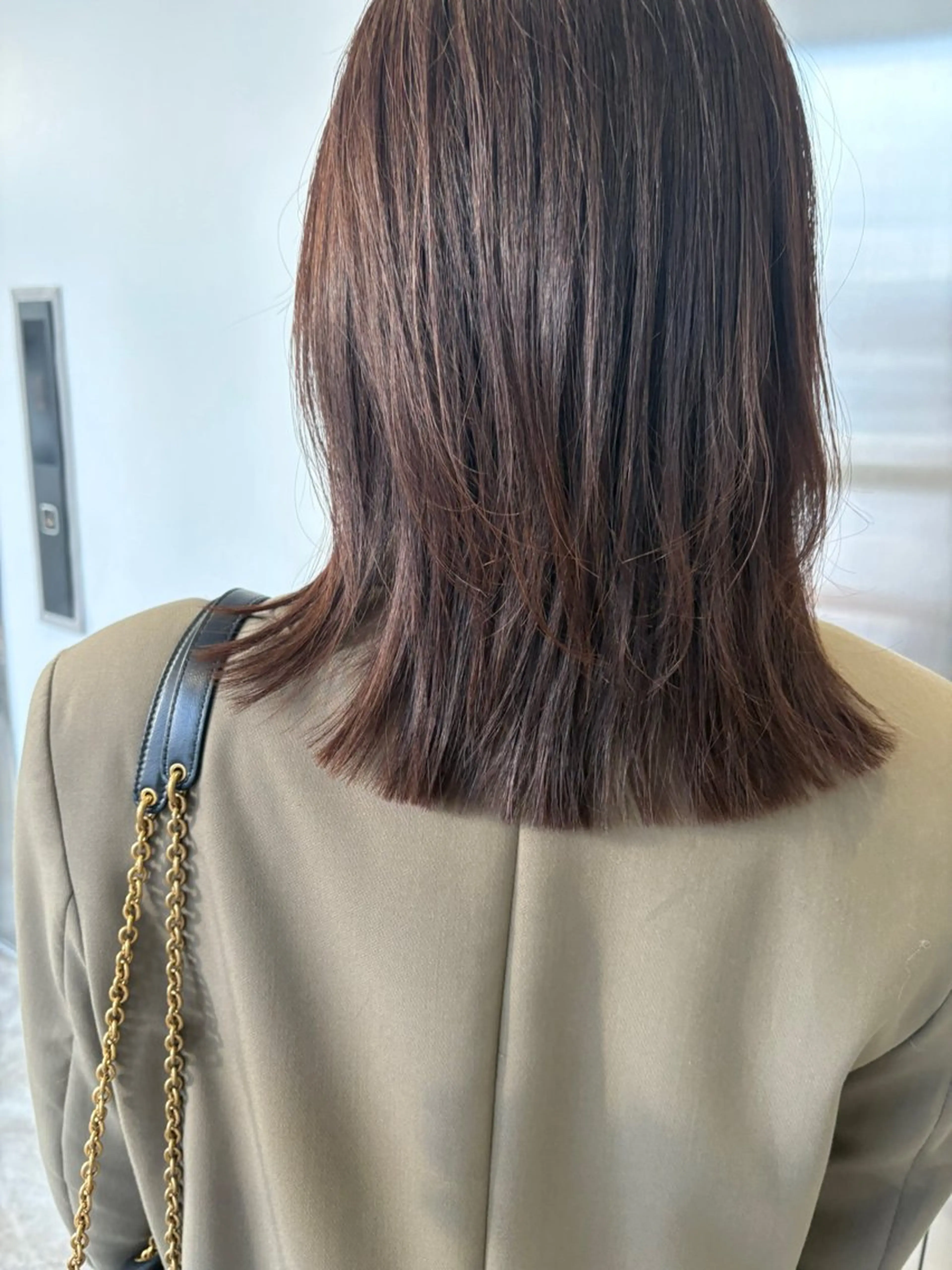 ミディアム ミディアムレイヤー レイヤーカット IWAINAGOYA所属・金子 賢人のヘアスタイル