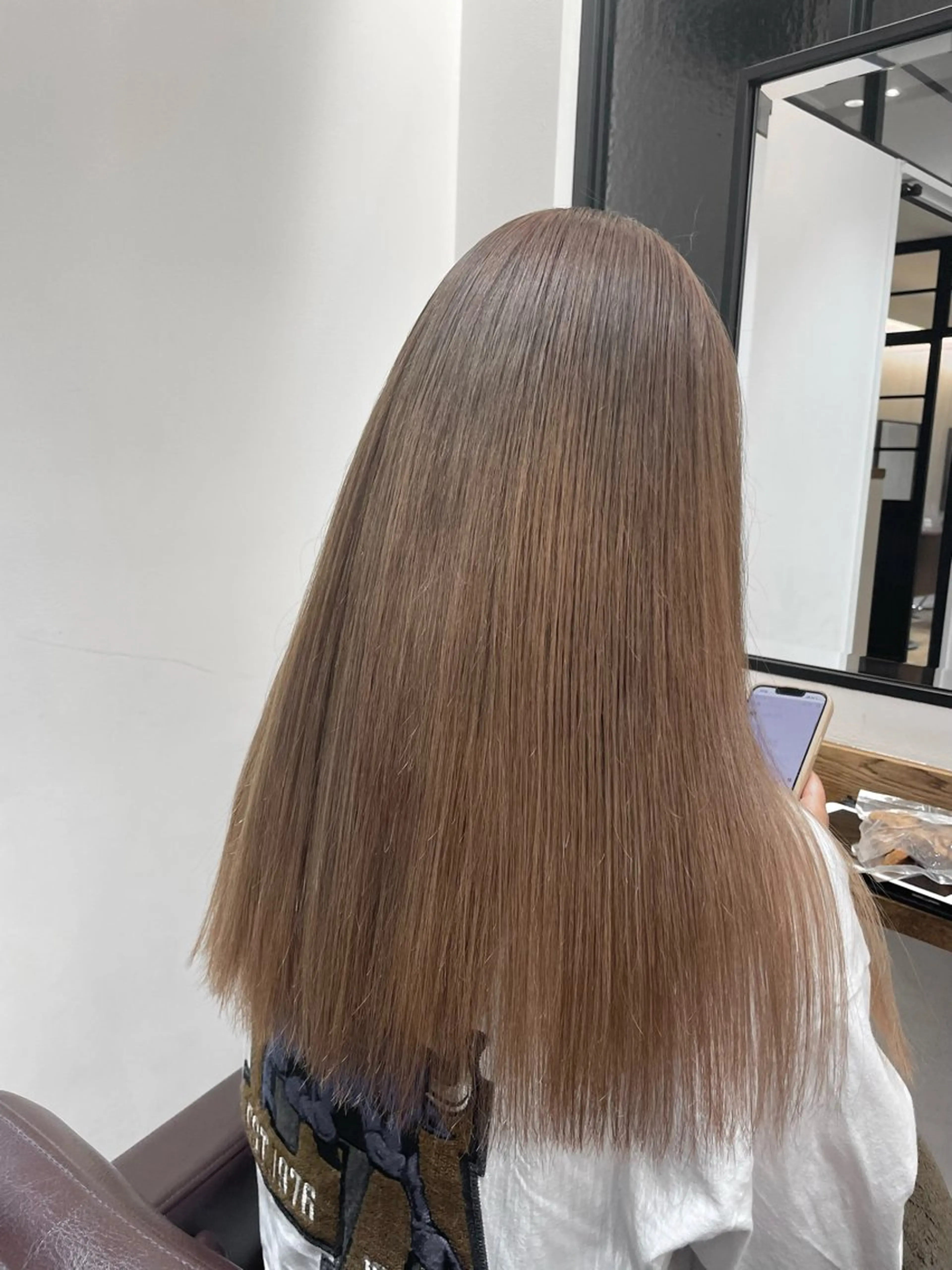 カラー 栗林 茉那のヘアスタイル