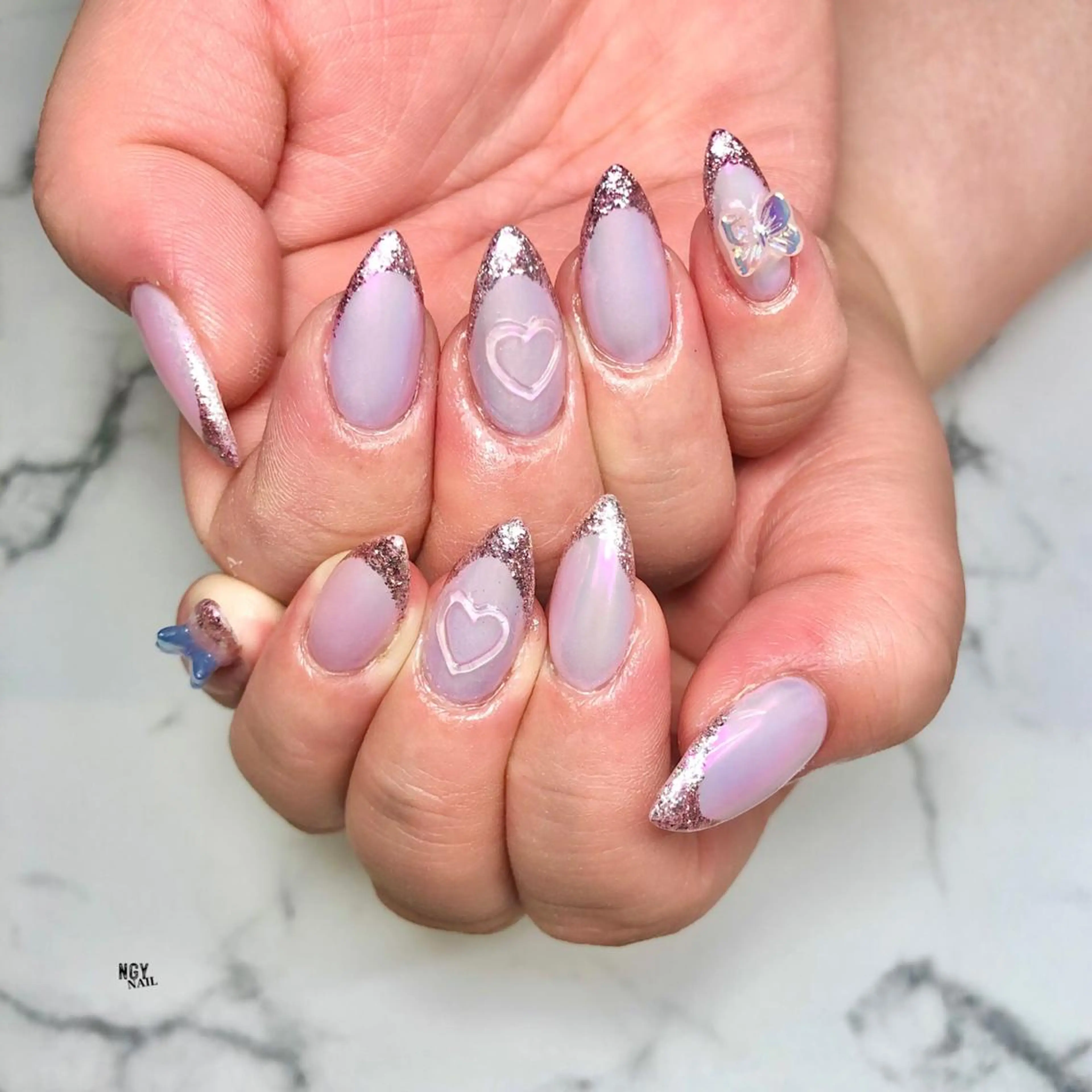 ネイル オーロラネイル フレンチネイル ジェルネイル ガーリー ハート ハンドネイル NAIL NOWのネイルデザイン