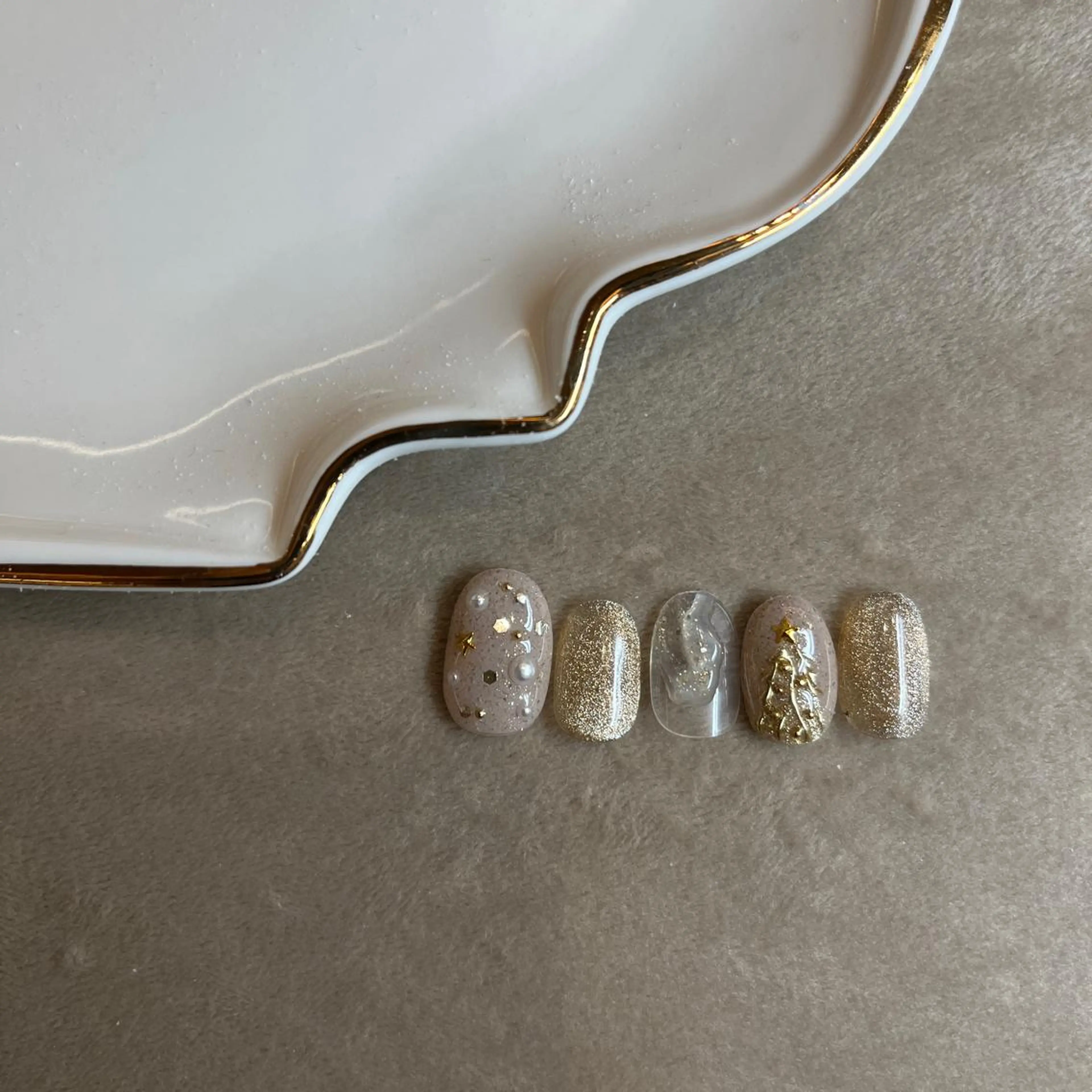 ネイル 冬ネイル クリスマス フリーランス¨̮⃝ ネイリストOKADAのネイルデザイン