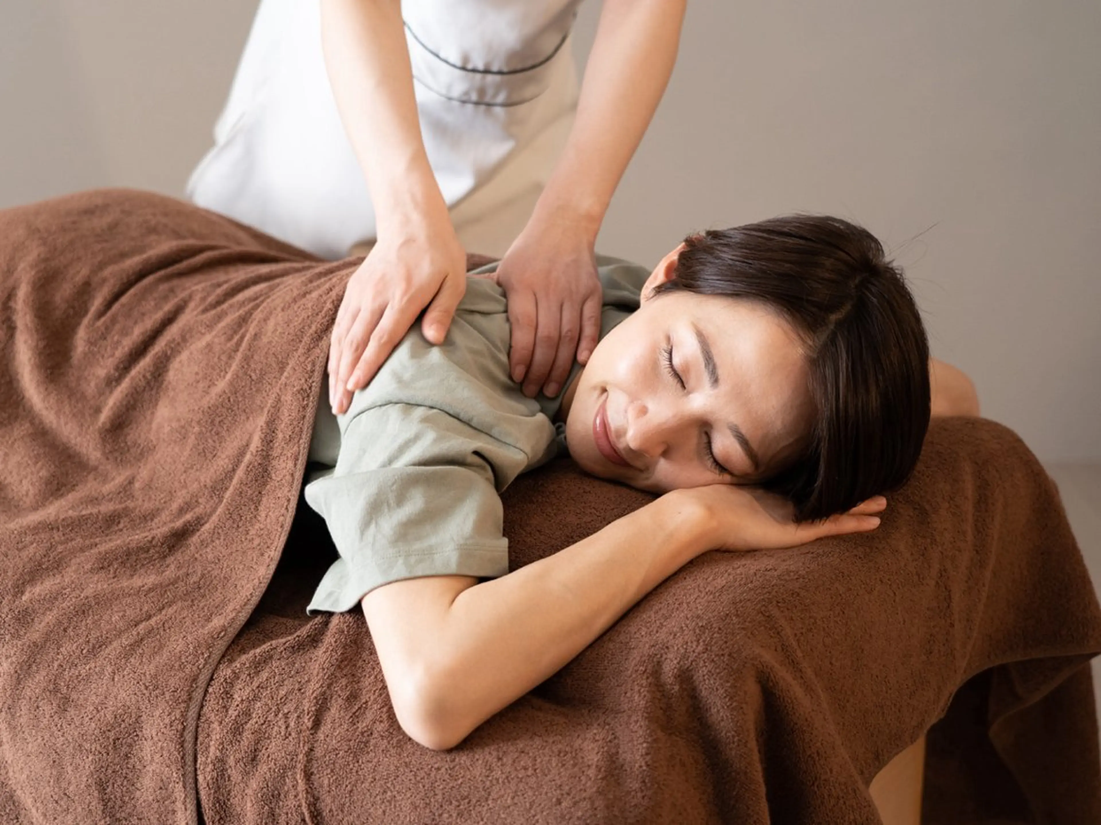 【首から足まで楽に♪】全身もみほぐし 30分の写真