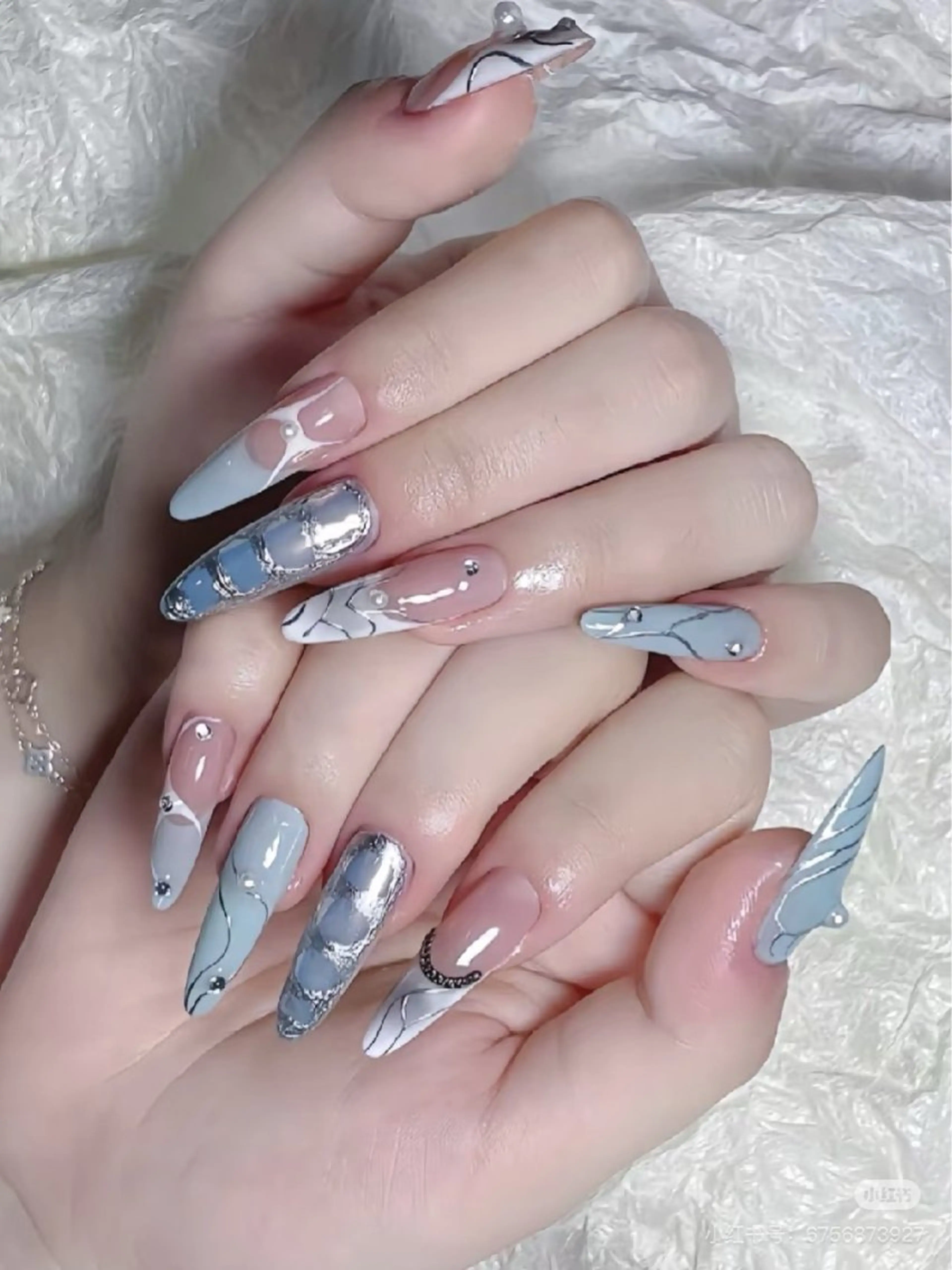 ネイル アートネイル チークネイル 長さ出し フットネイル ジェルネイル ハンドネイル ハンドケア ラッキーネイルサロン 西川口東口店のネイルデザイン