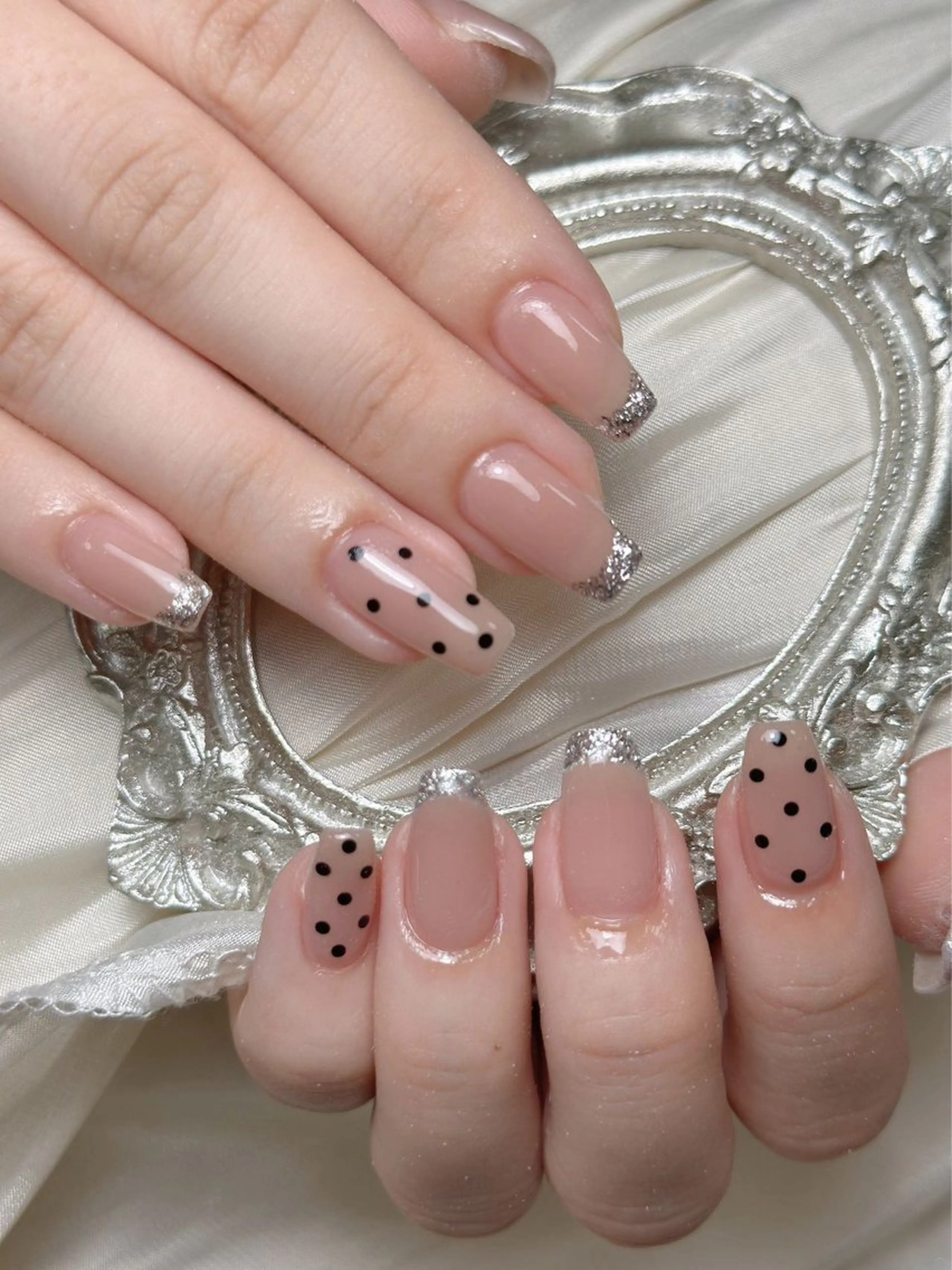 ネイル ハンドネイル Maggie nailクロのネイルデザイン