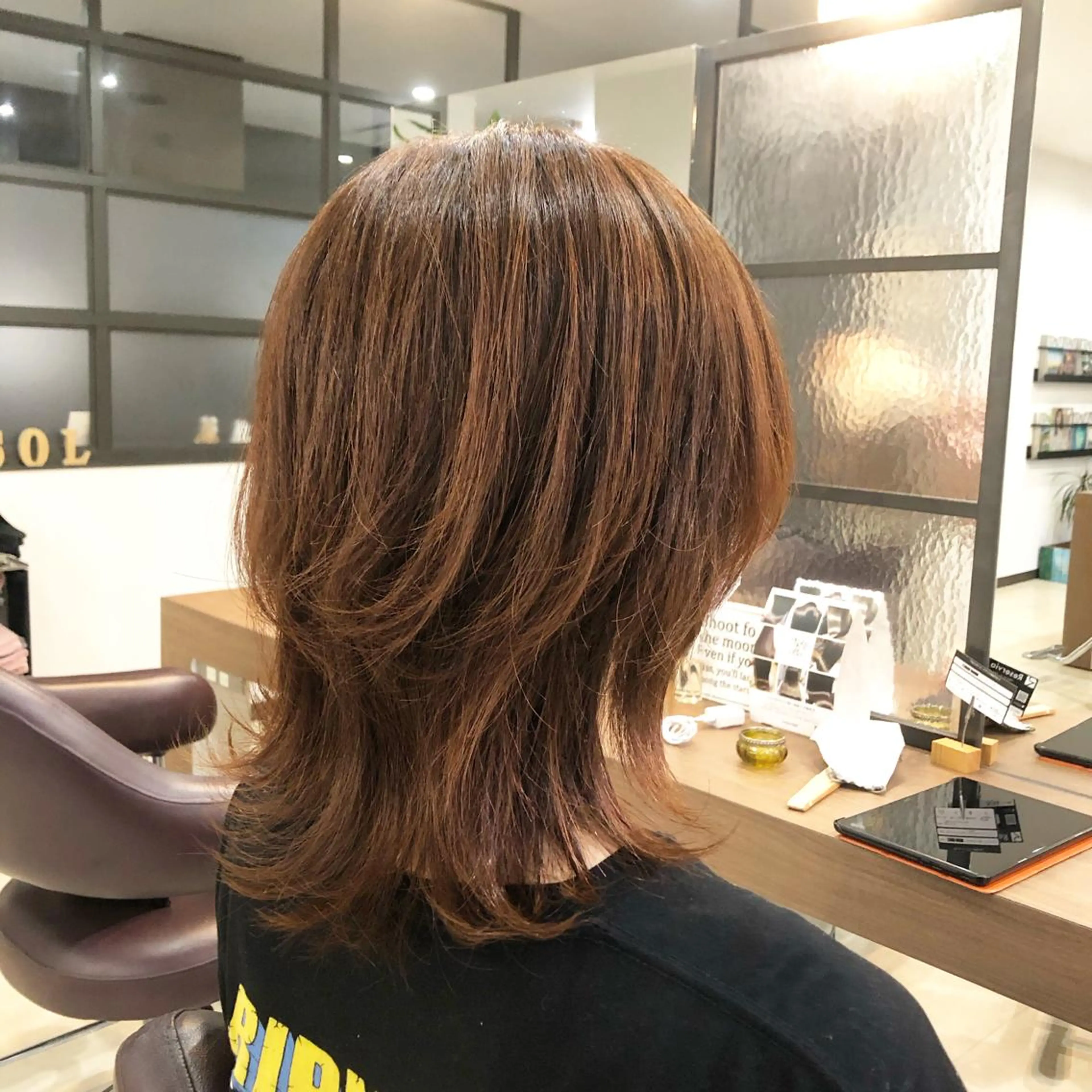 ミディアム ウルフカット SOL .✂︎ 松永李帆のヘアスタイル