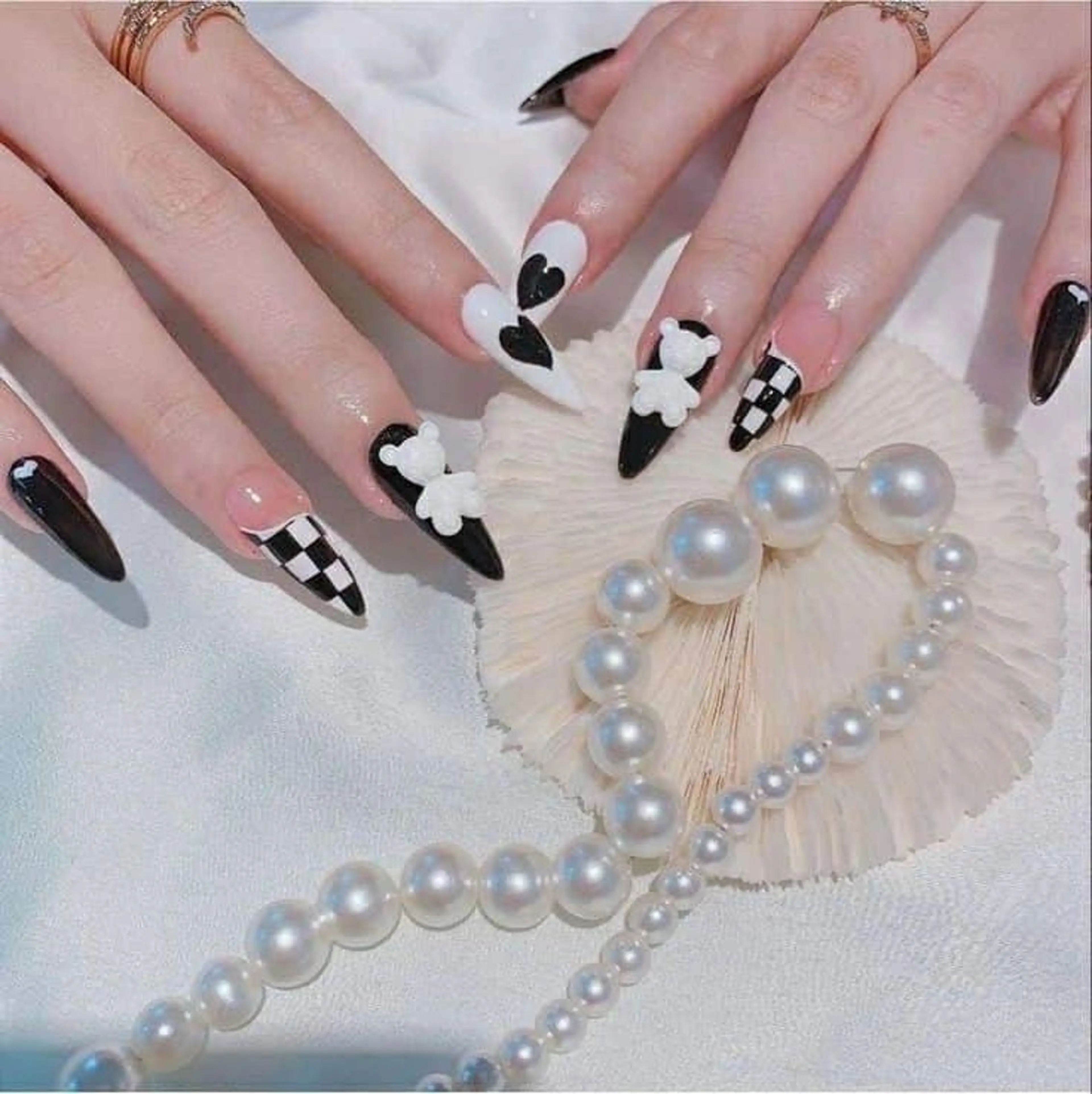 ネイル Queen Nail 柏店　クイーンネイルのネイルデザイン