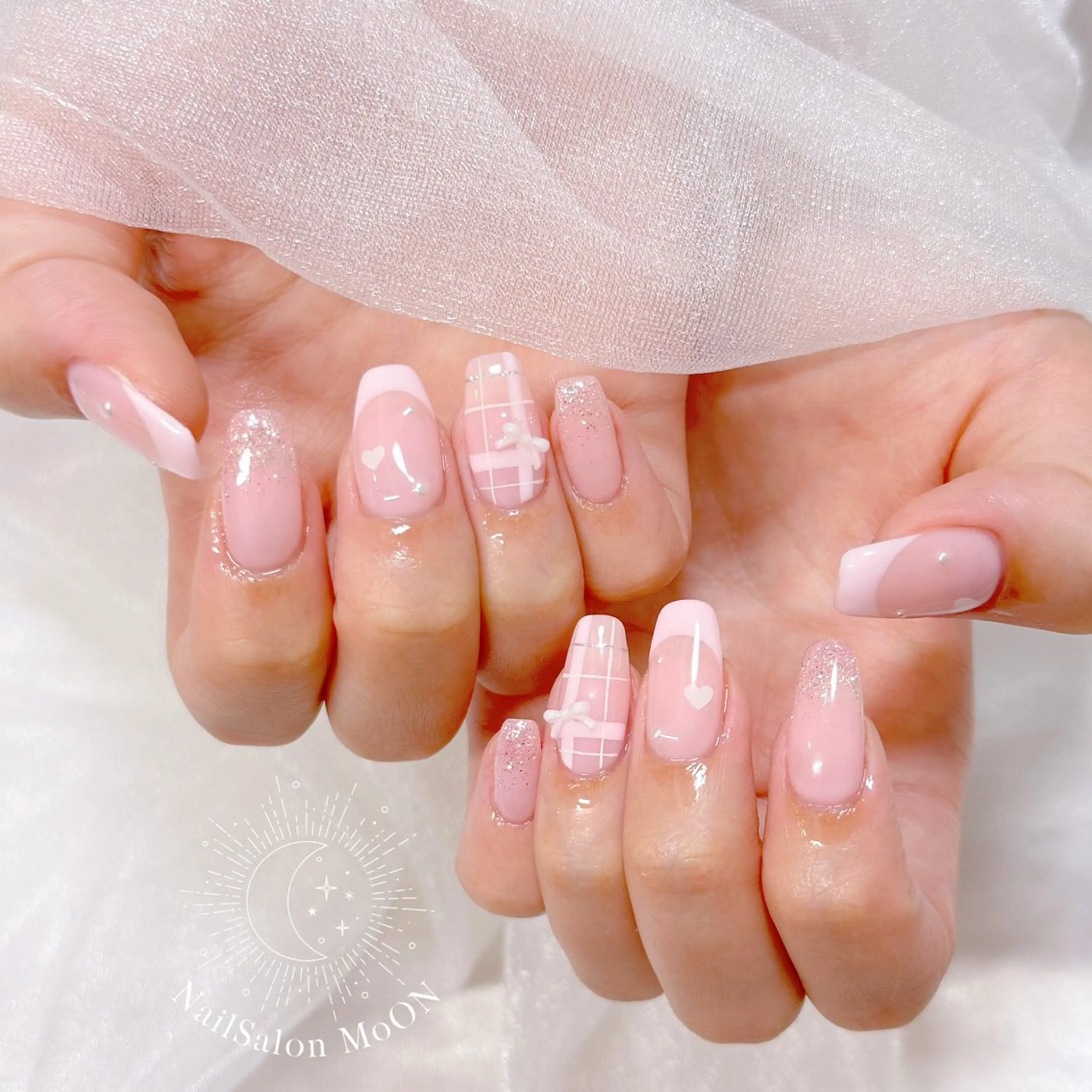 ネイル フラッシュネイル ラメ(グリッター) ラメグラデーション ハンドネイル ハンドケア MoON...❤︎ MeGuのネイルデザイン
